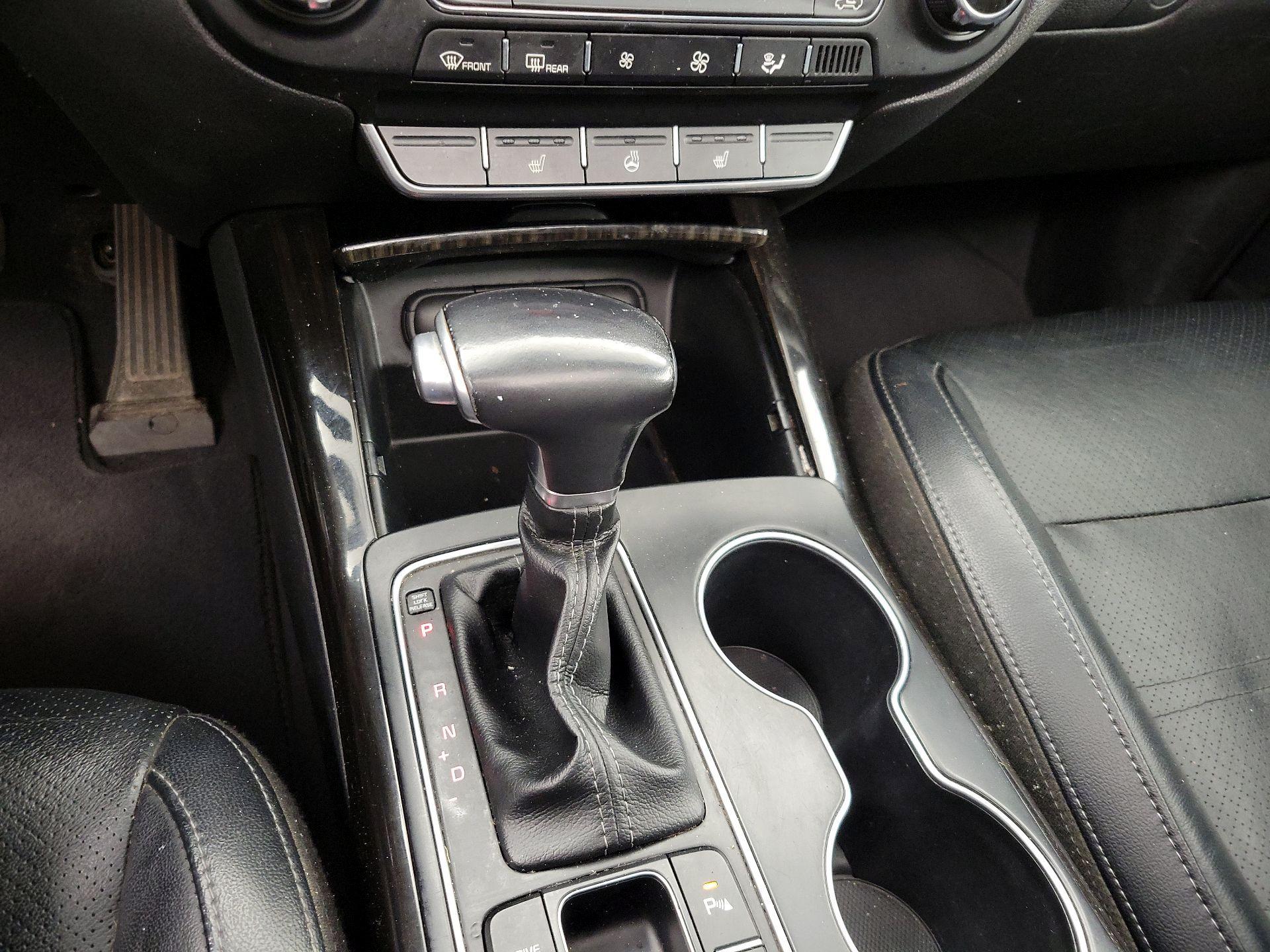 Thumbnail: 2019 Kia Sorento - 18