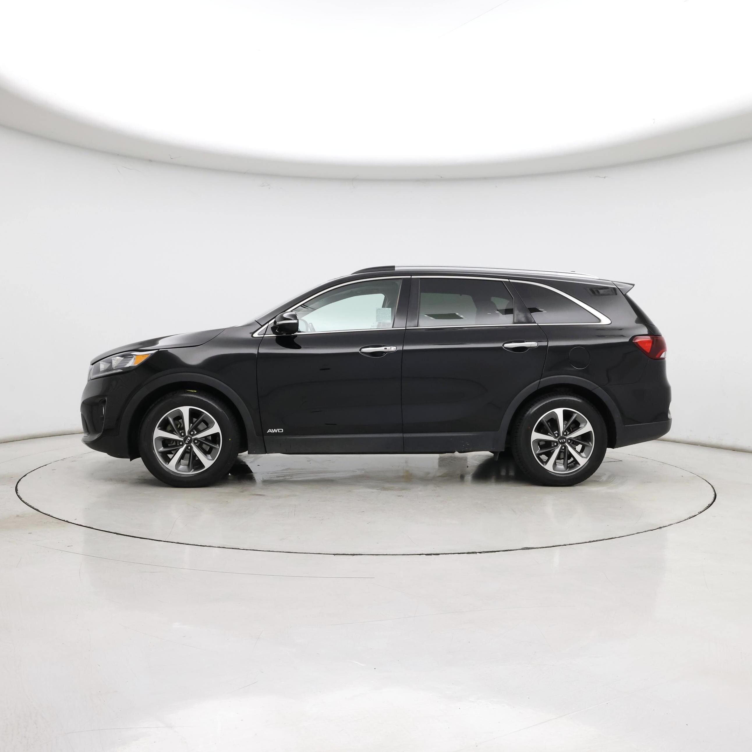 Thumbnail: 2019 Kia Sorento - 3