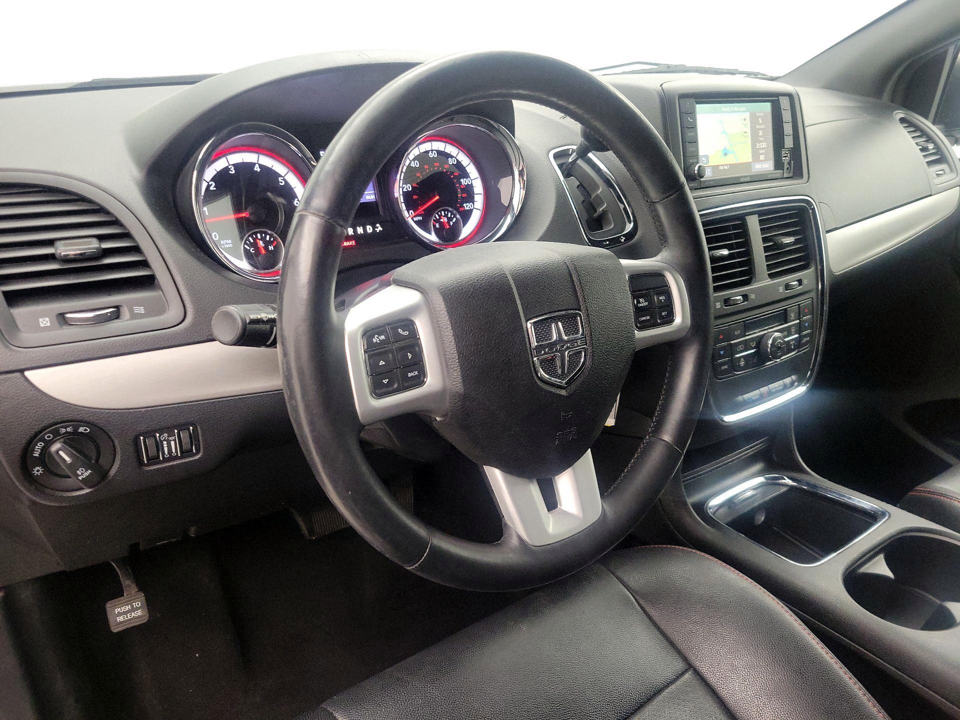 Thumbnail: 2017 Dodge Grand Caravan - 9