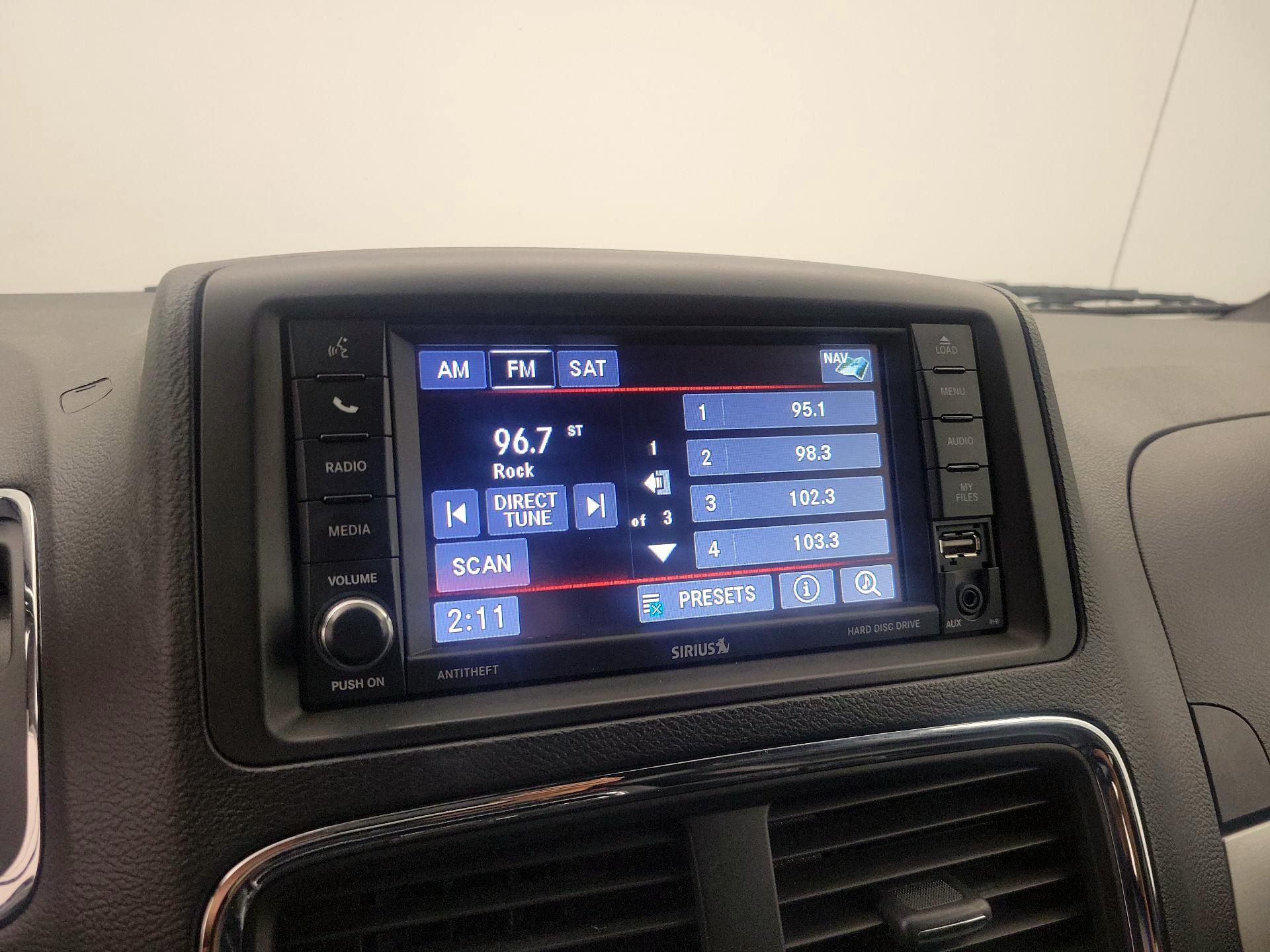 Thumbnail: 2017 Dodge Grand Caravan - 16