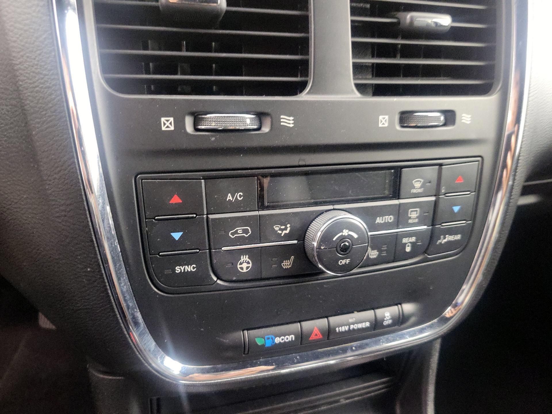 Thumbnail: 2017 Dodge Grand Caravan - 17