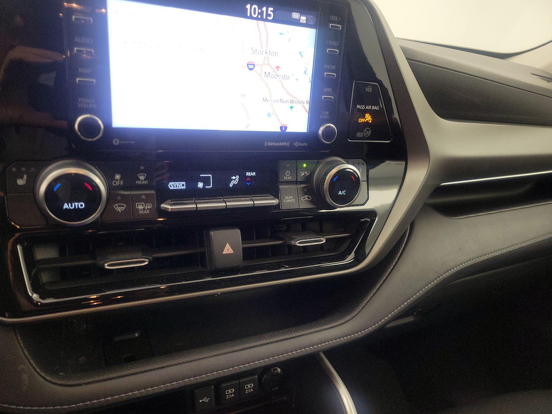 Thumbnail: 2020 Toyota Highlander - 17