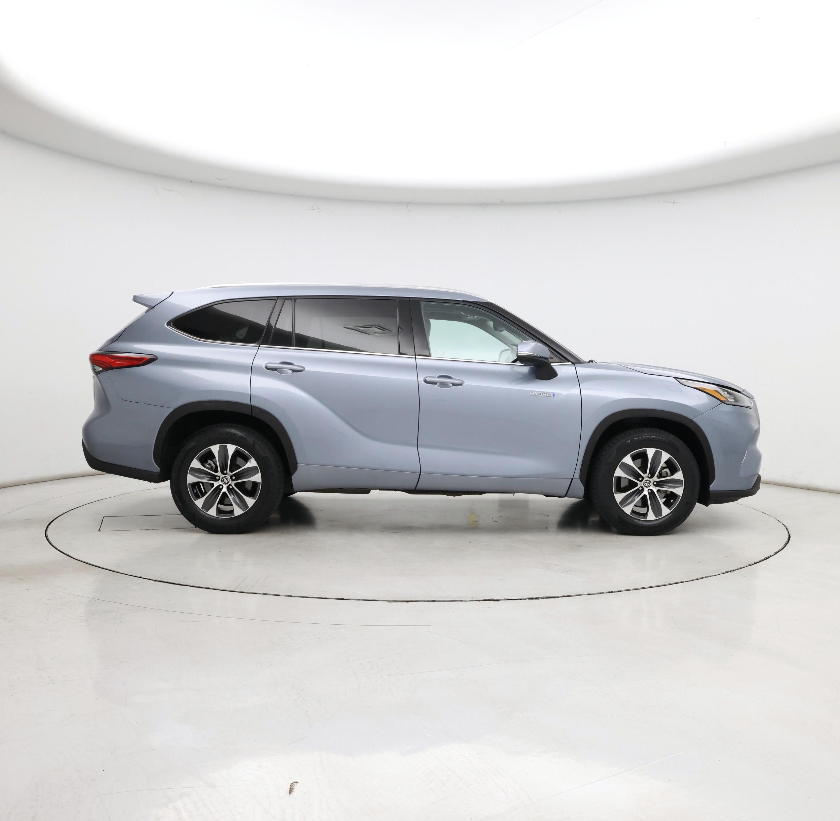Thumbnail: 2020 Toyota Highlander - 7