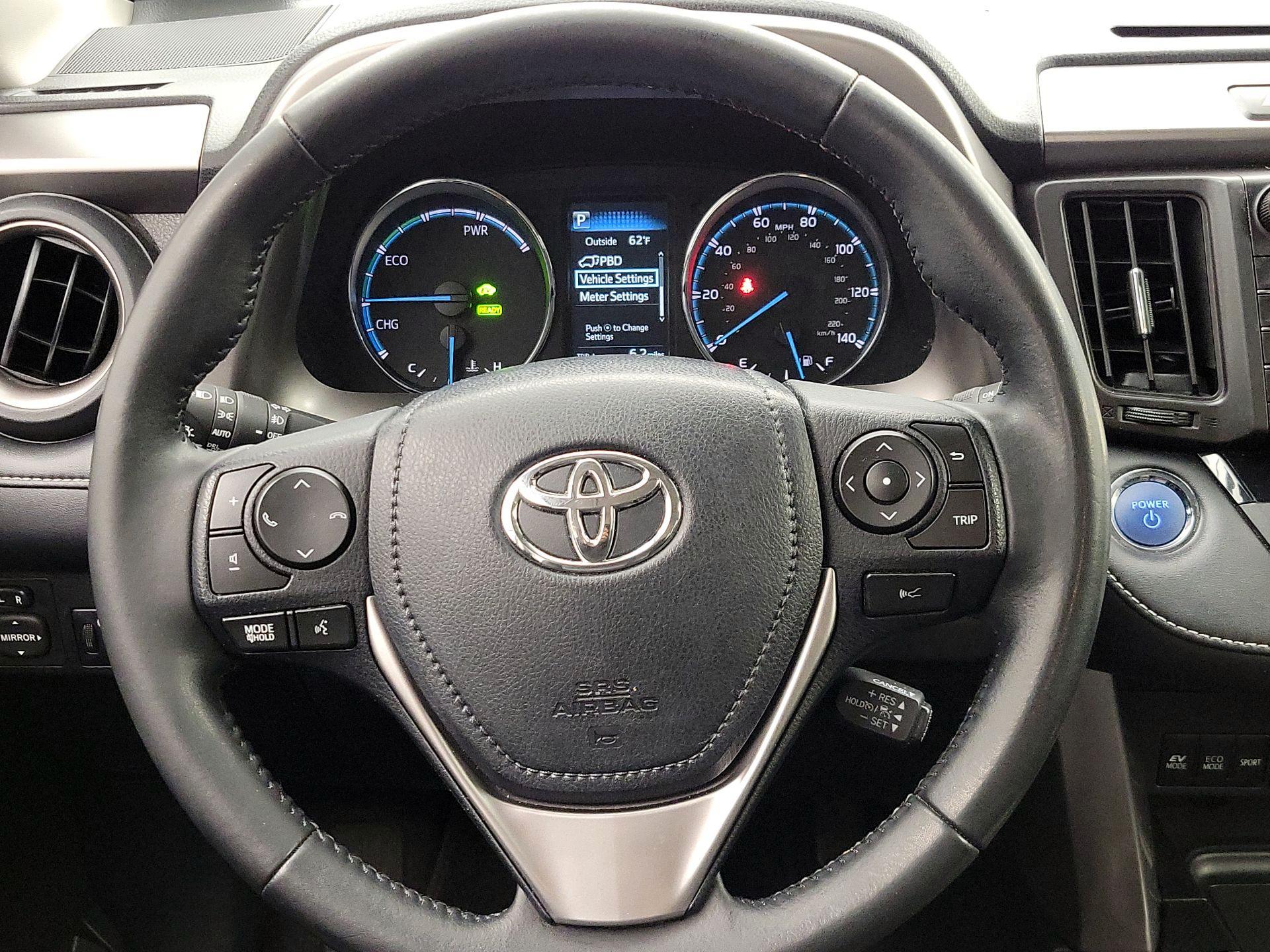 Thumbnail: 2017 Toyota RAV4 - 10