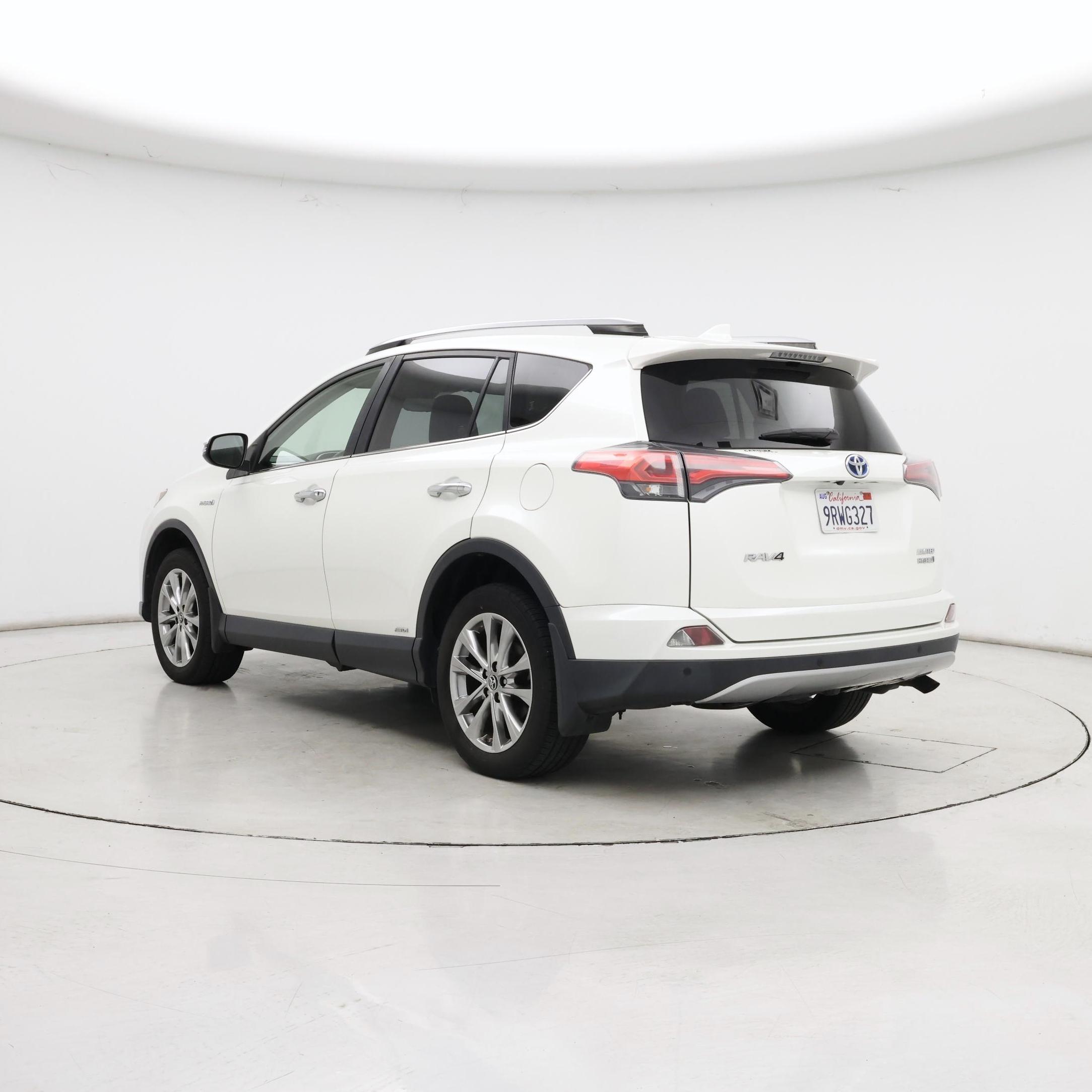 Thumbnail: 2017 Toyota RAV4 - 2