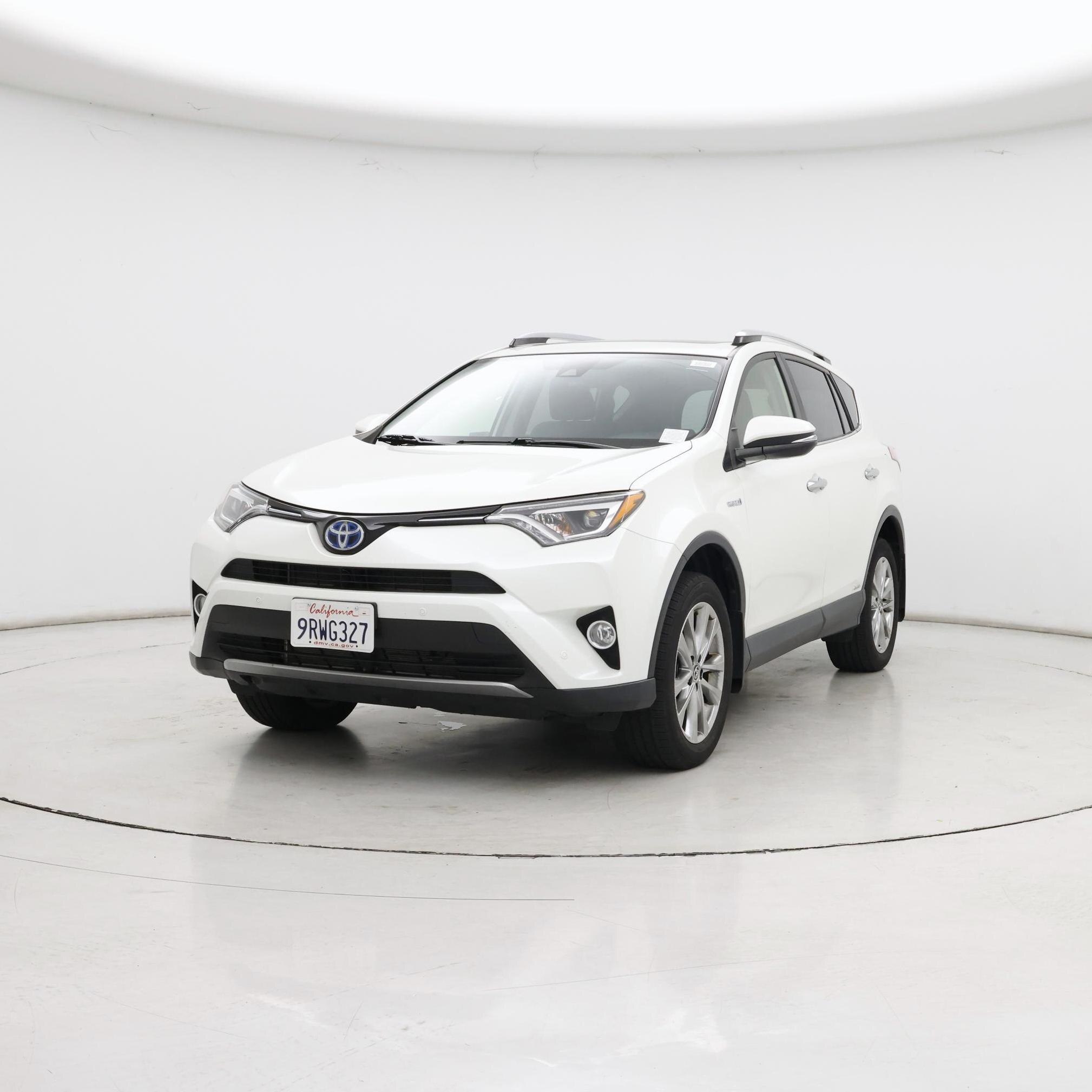 Thumbnail: 2017 Toyota RAV4 - 4