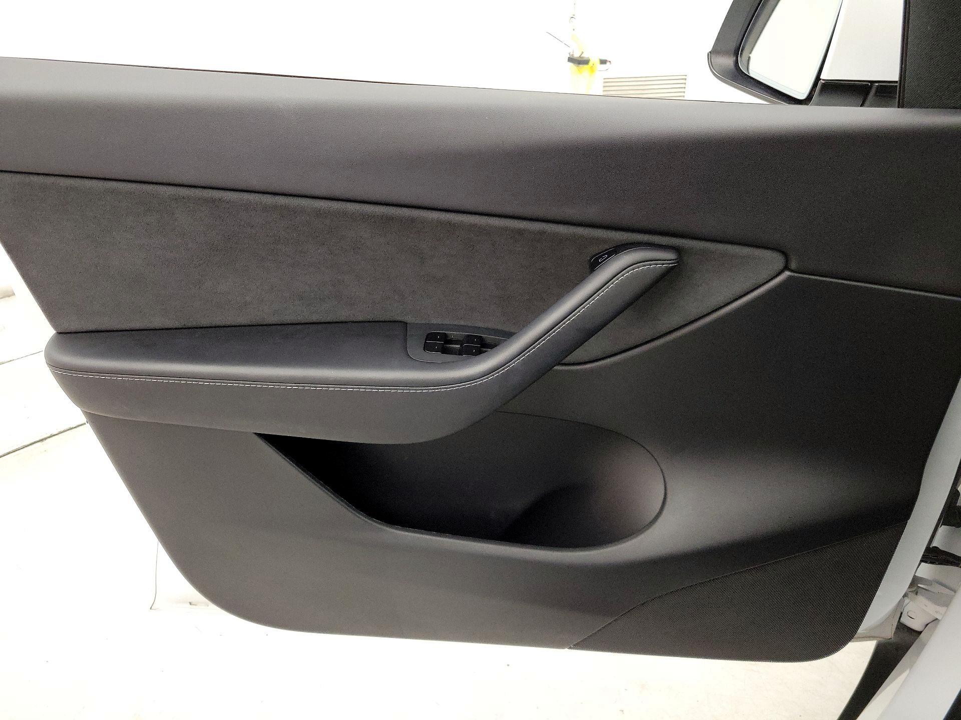 Thumbnail: 2021 Tesla Model Y - 12