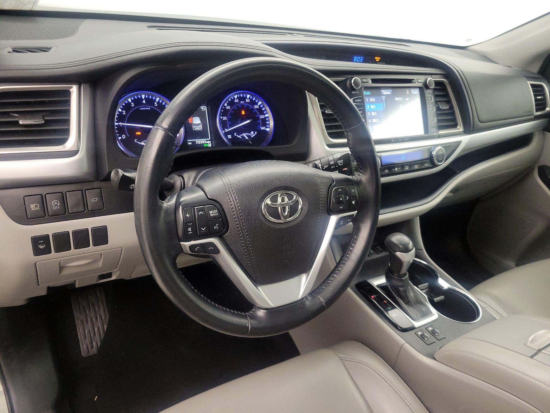 Thumbnail: 2018 Toyota Highlander - 9
