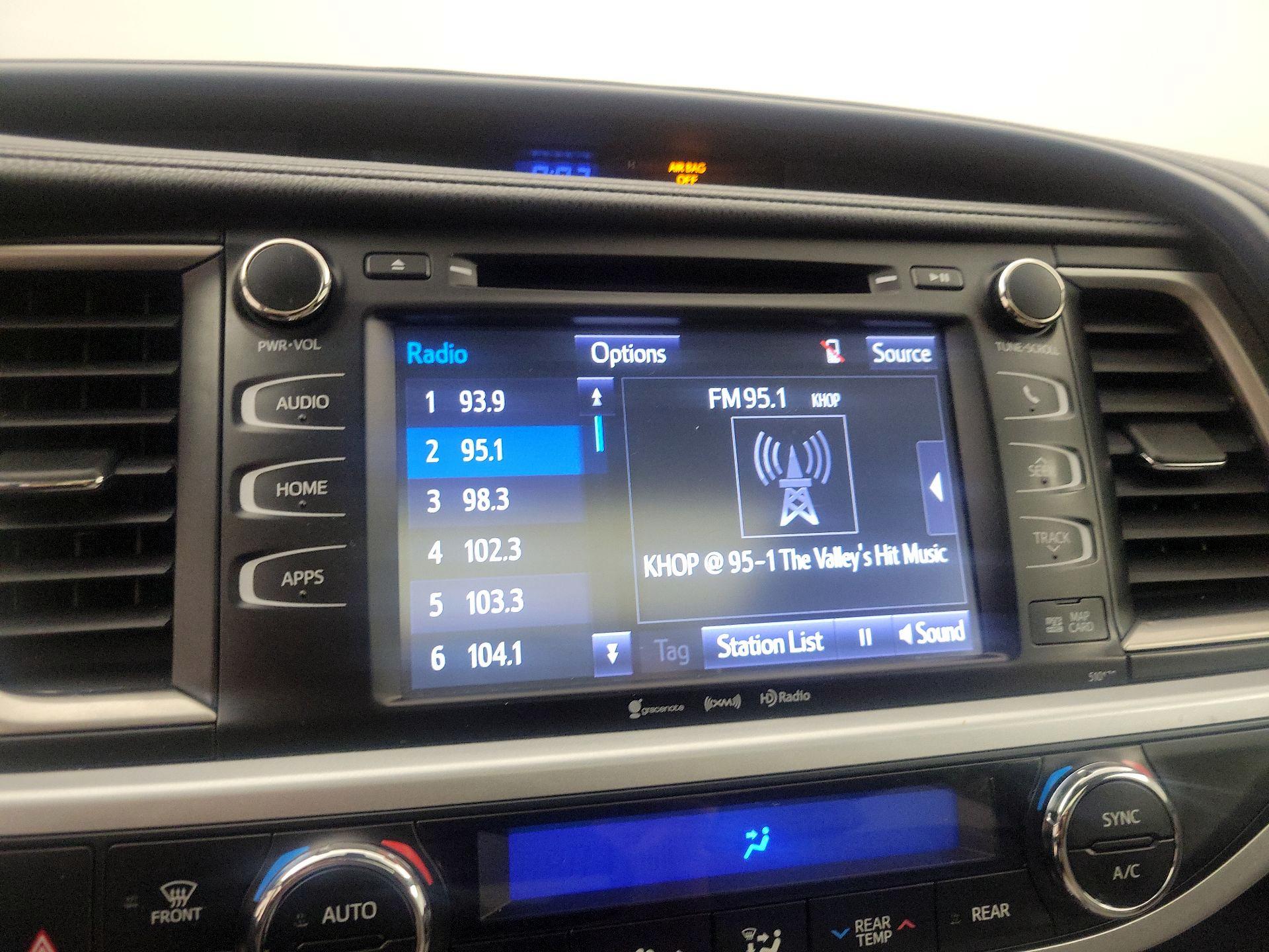 Thumbnail: 2018 Toyota Highlander - 15