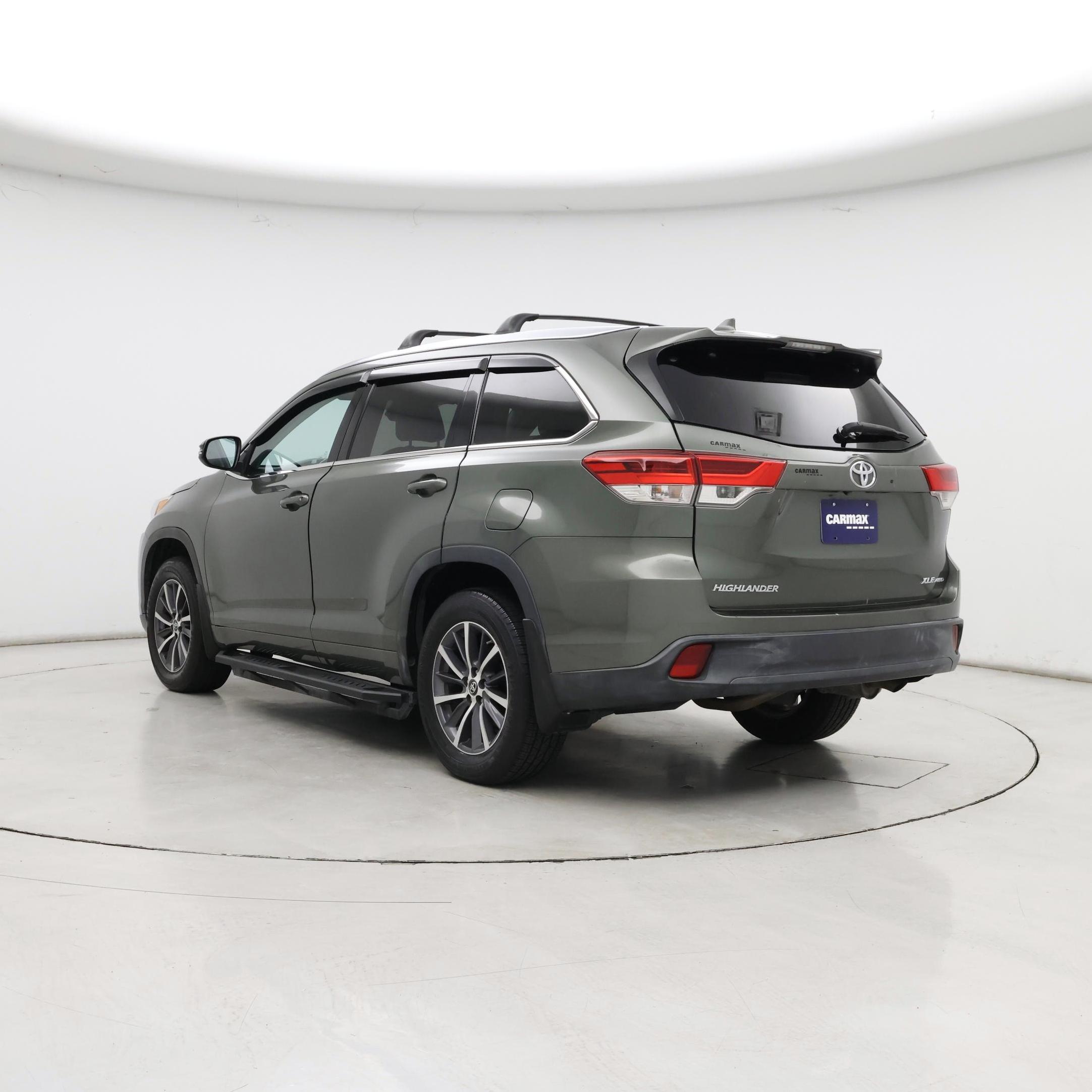 Thumbnail: 2018 Toyota Highlander - 2