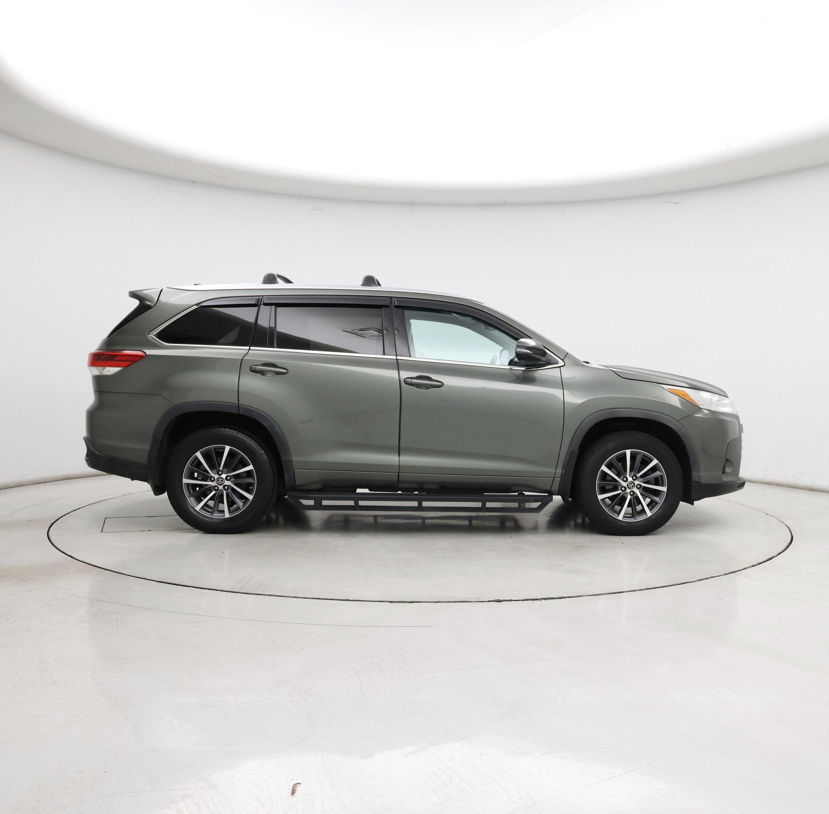 Thumbnail: 2018 Toyota Highlander - 7