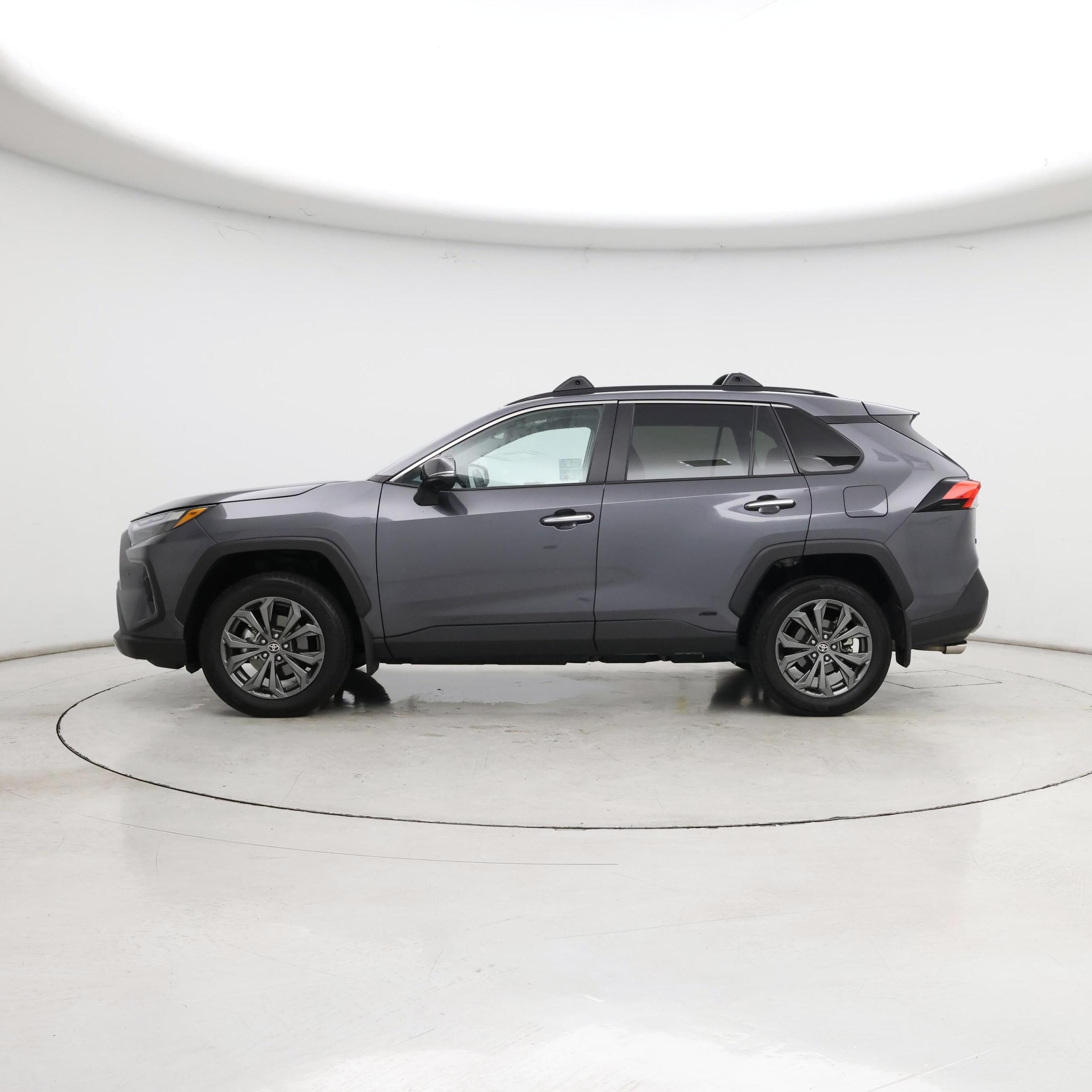Thumbnail: 2025 Toyota RAV4 - 3