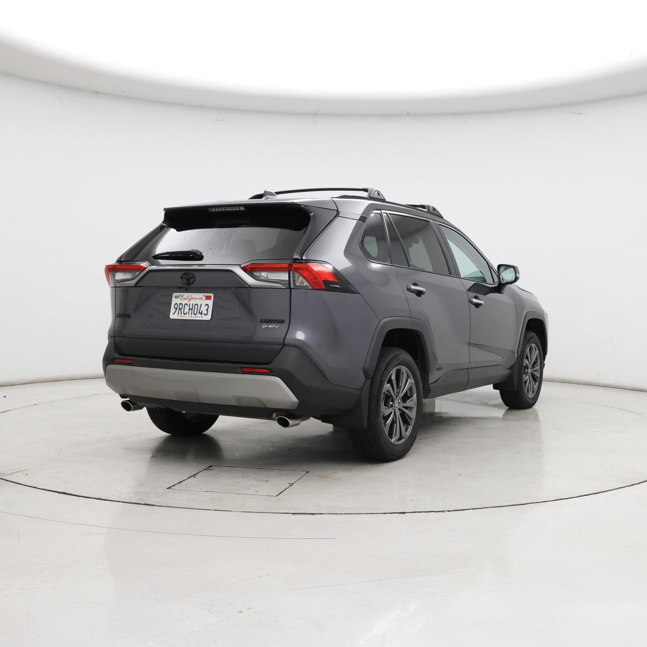 Thumbnail: 2025 Toyota RAV4 - 8