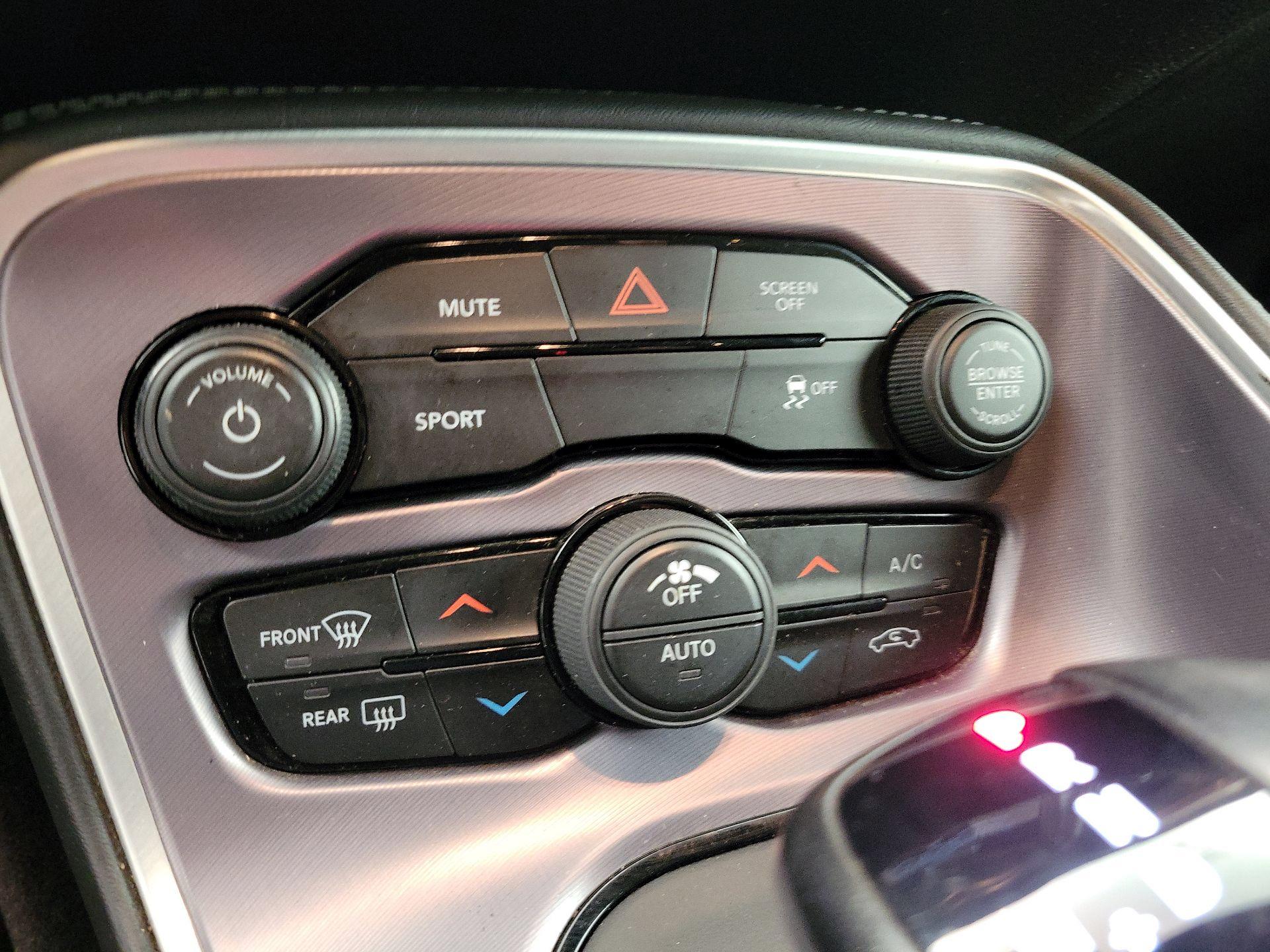 Thumbnail: 2019 Dodge Challenger - 16