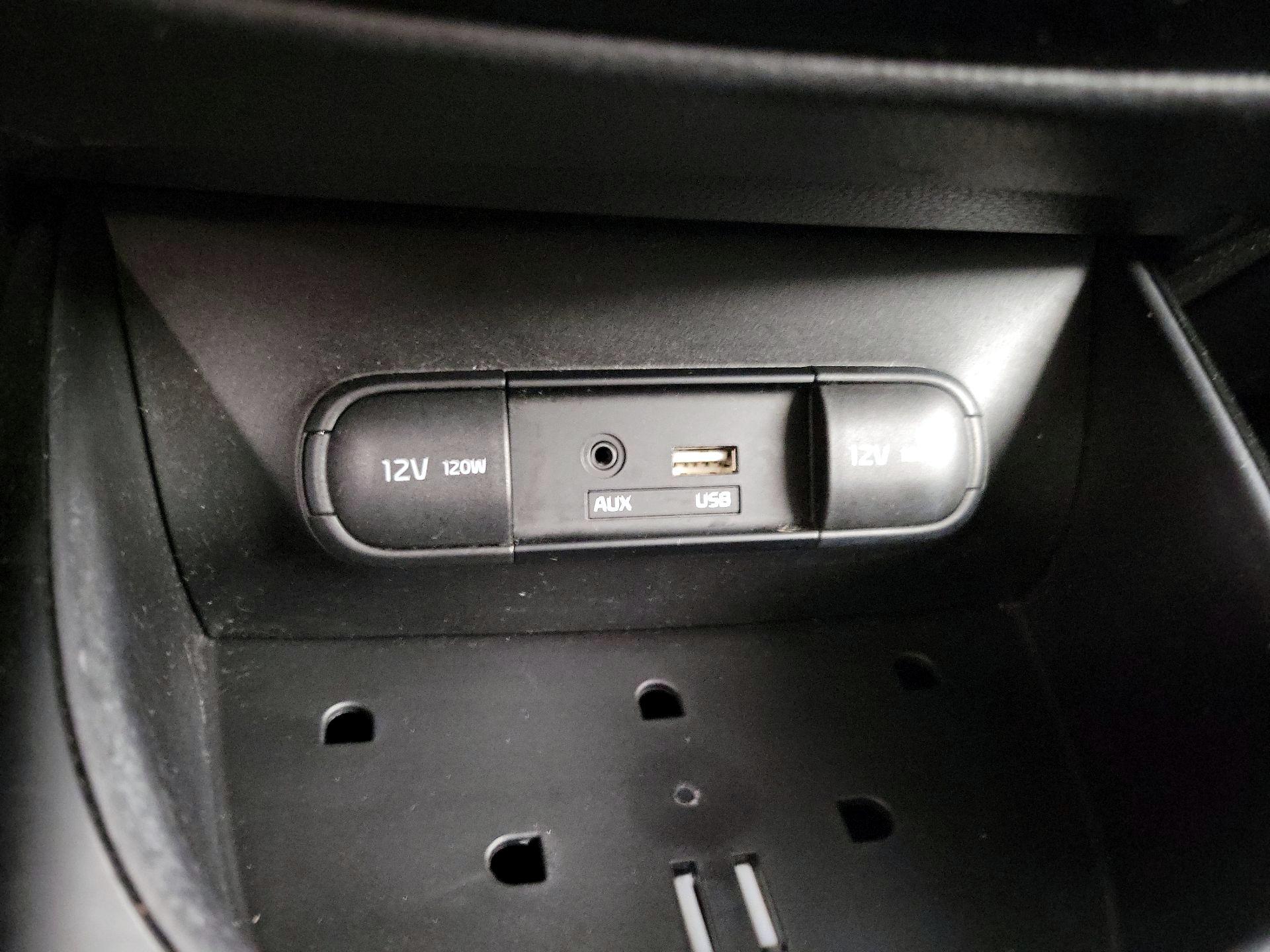 Thumbnail: 2015 Kia Soul - 17
