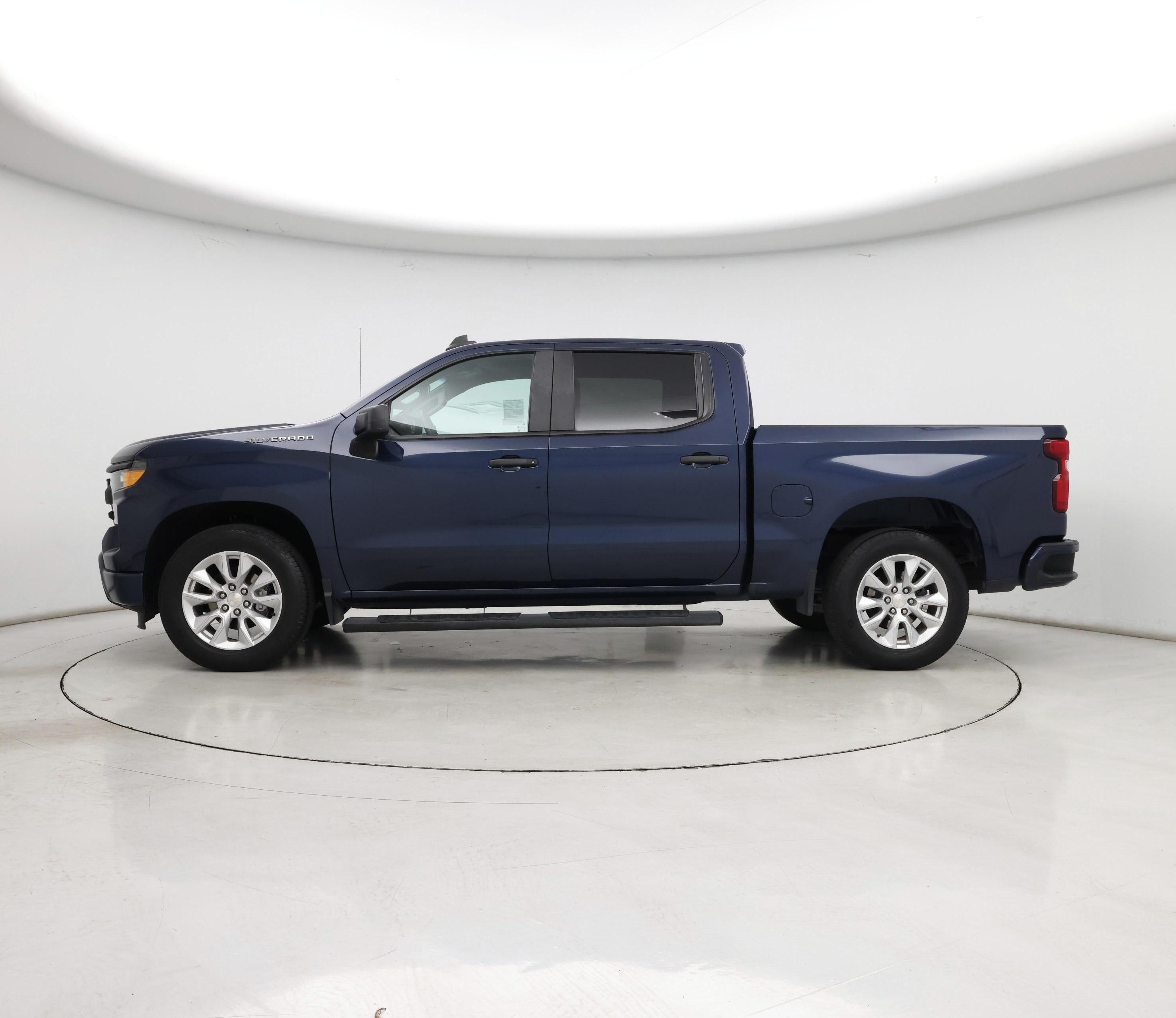 Thumbnail: 2022 Chevrolet Silverado 1500 - 3