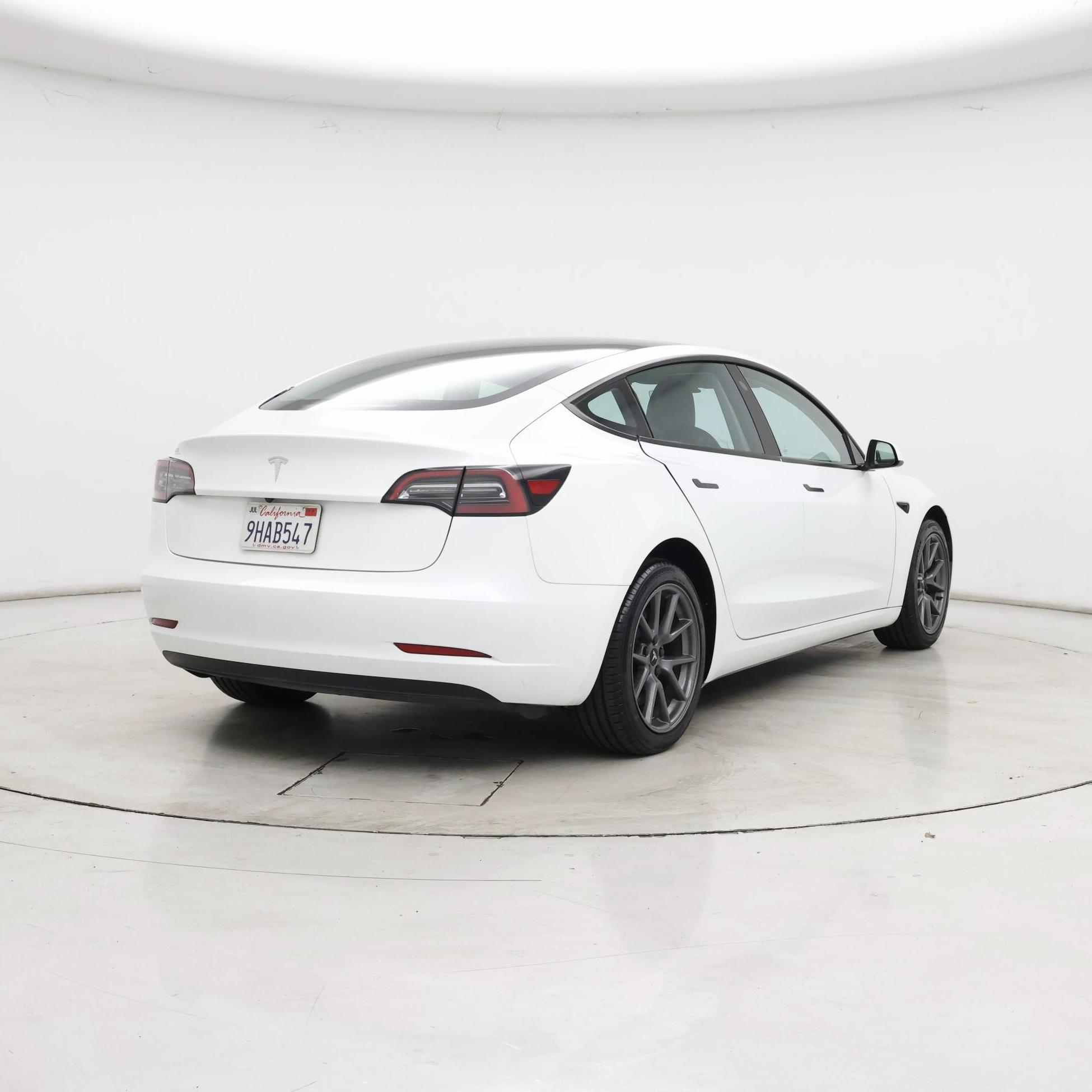 Thumbnail: 2023 Tesla Model 3 - 8