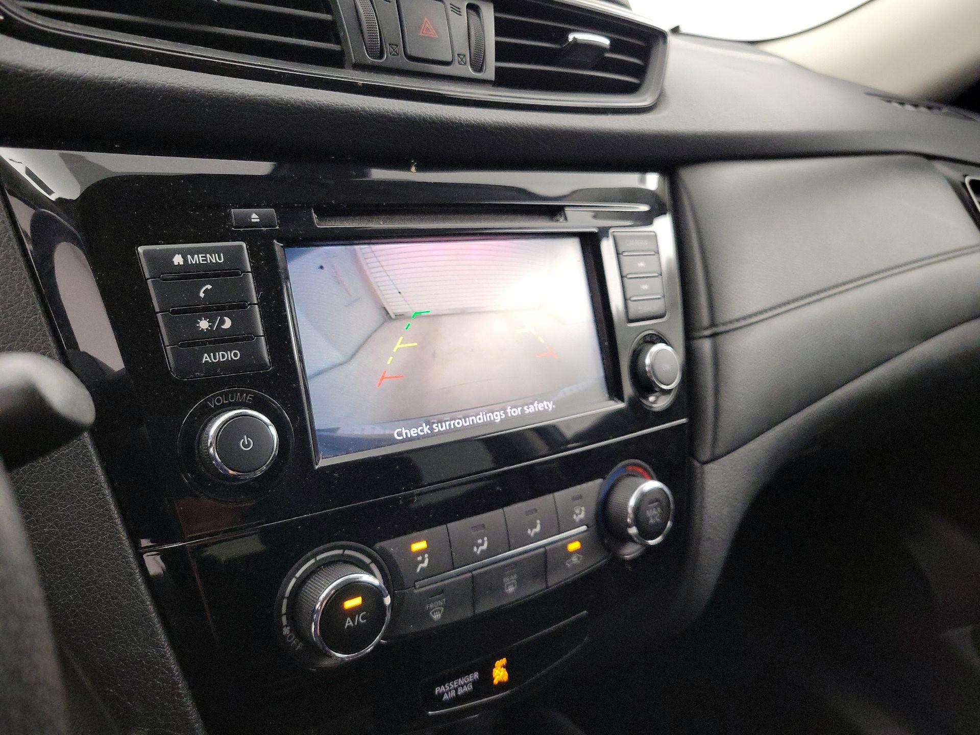 Thumbnail: 2019 Nissan Rogue - 14