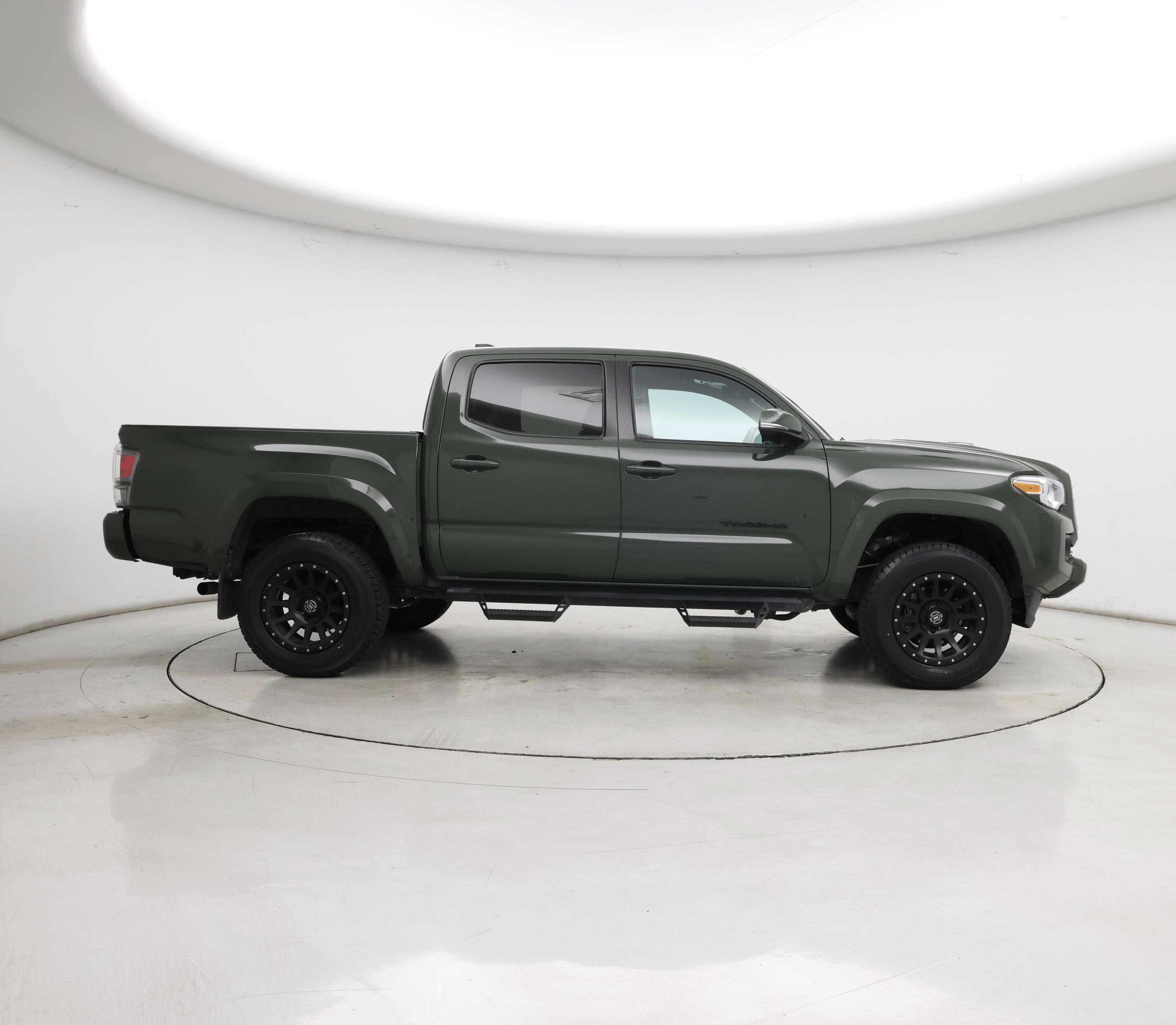 Thumbnail: 2022 Toyota Tacoma - 7