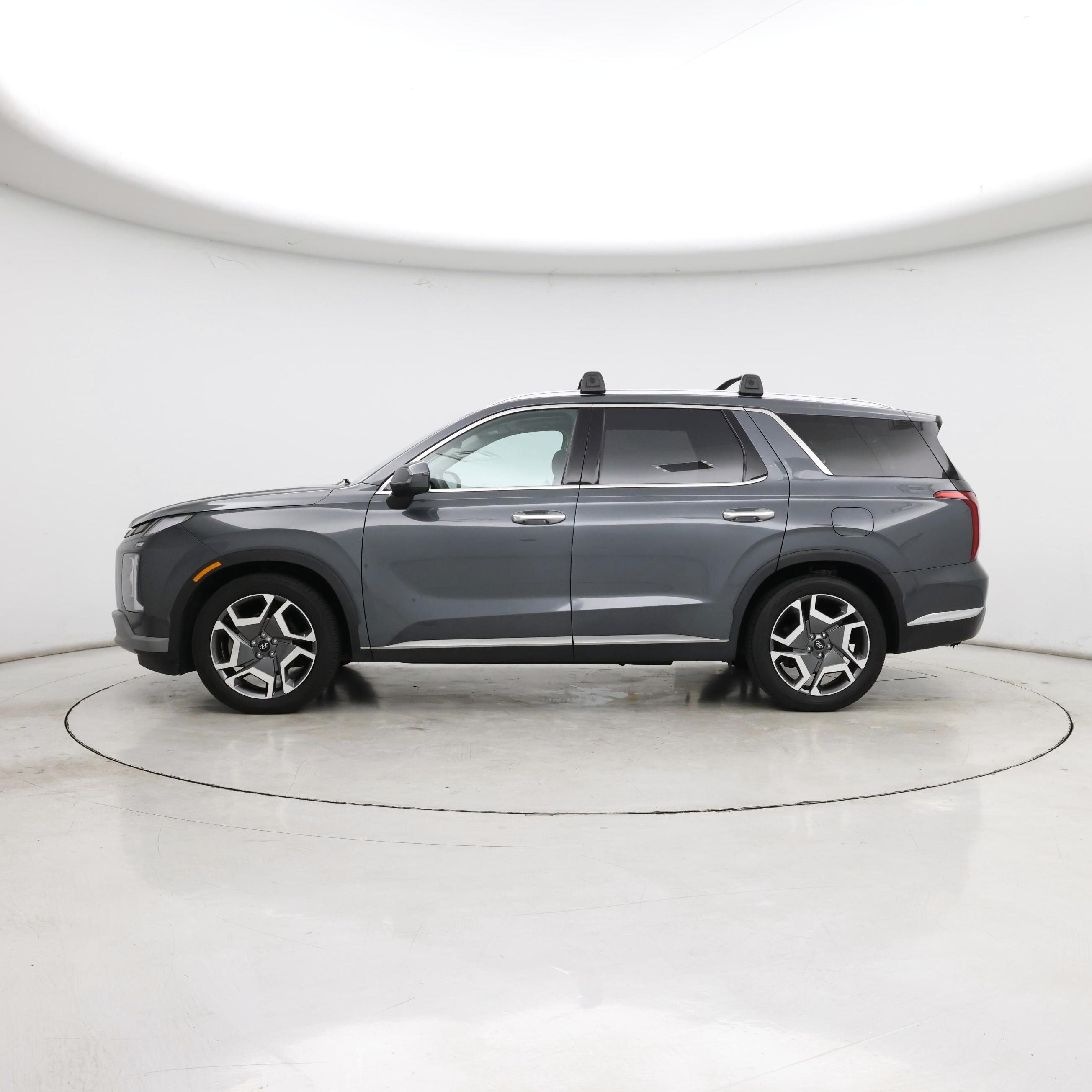 Thumbnail: 2023 Hyundai Palisade - 3