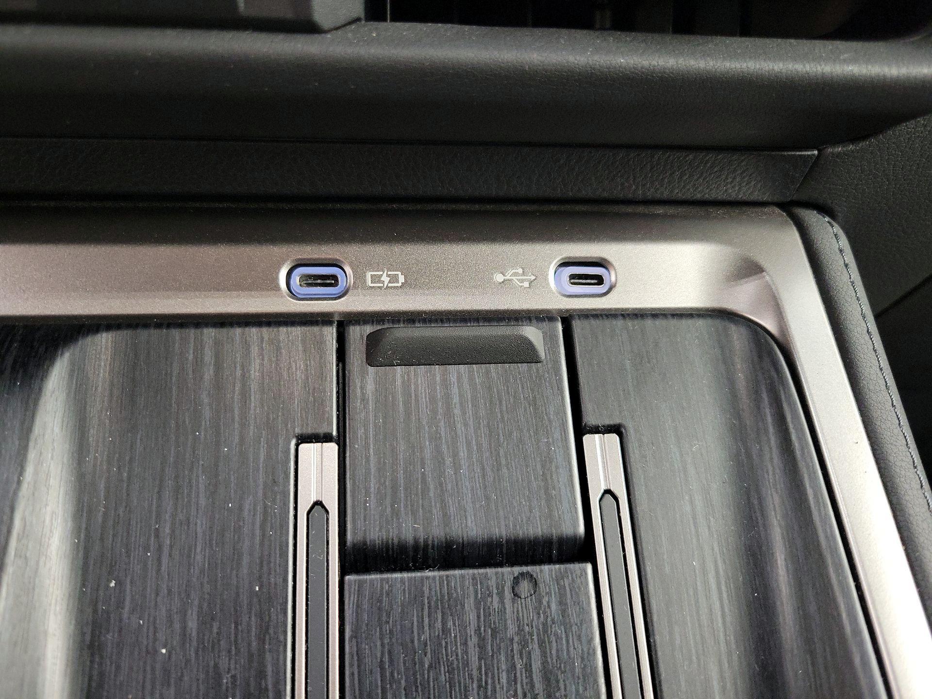 Thumbnail: 2025 Lexus GX - 19