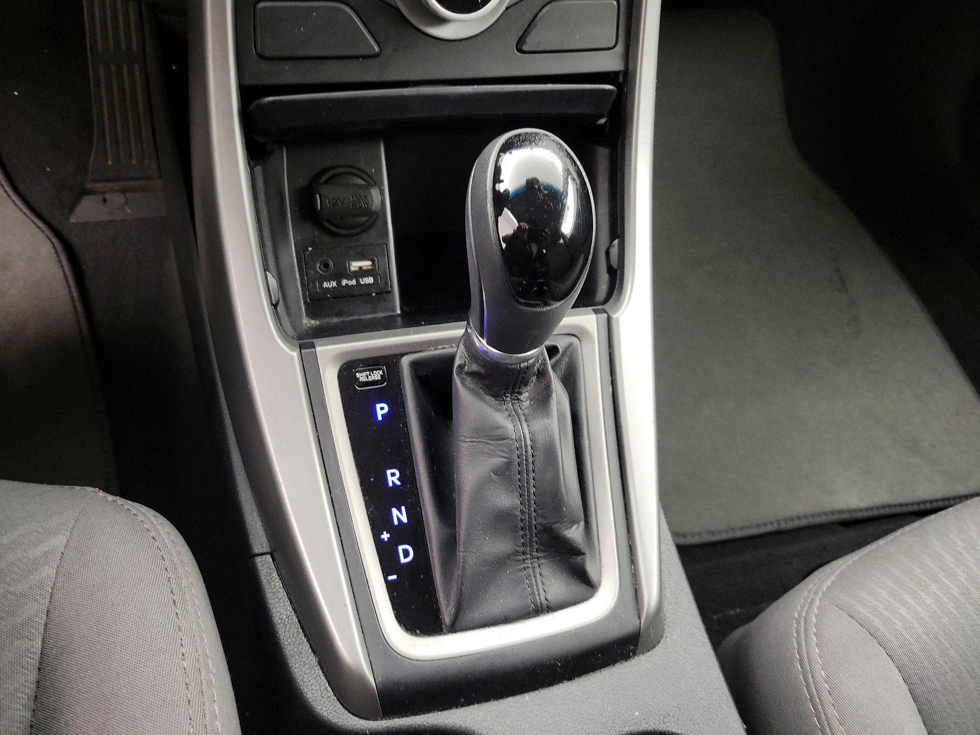 Thumbnail: 2016 Hyundai Elantra - 16