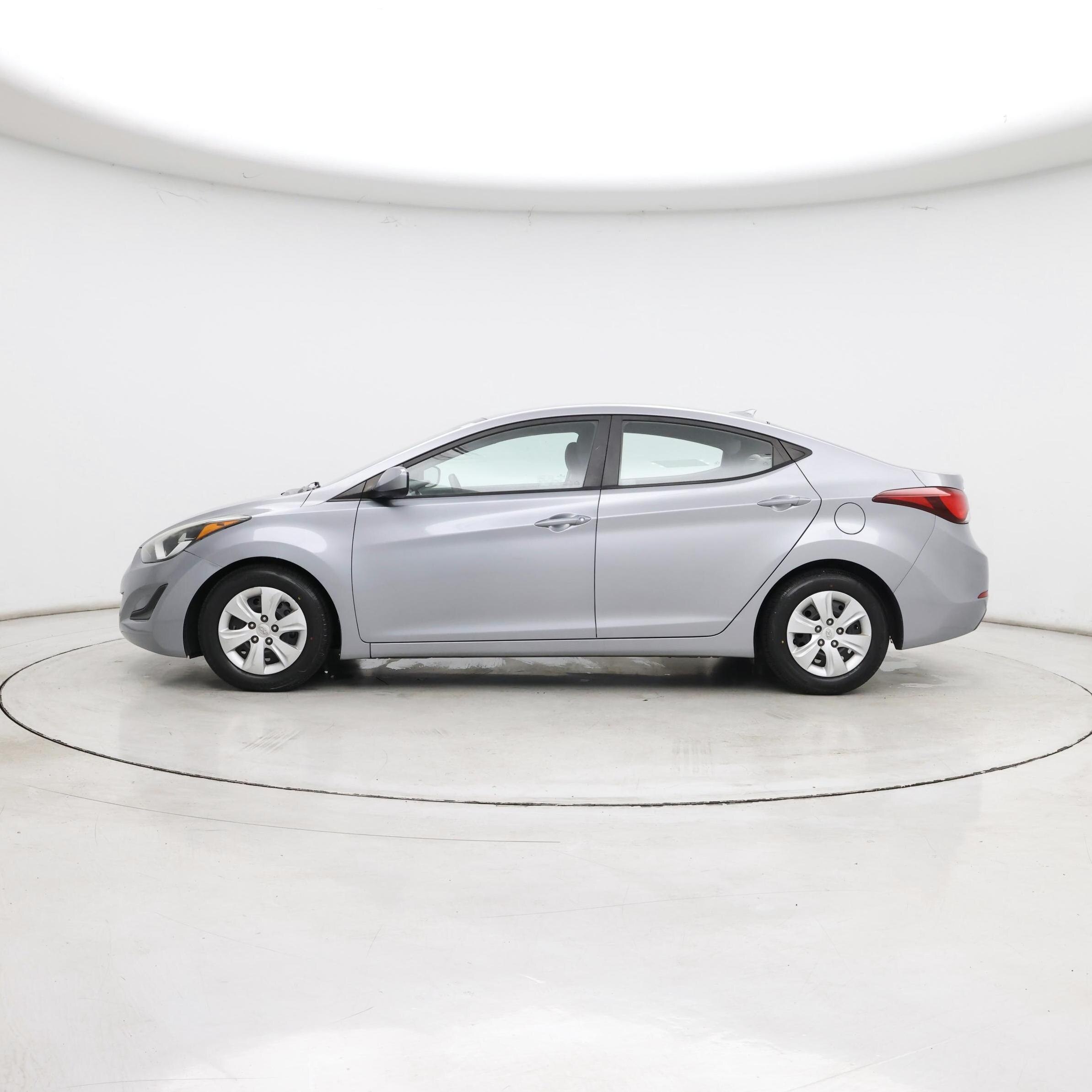 Thumbnail: 2016 Hyundai Elantra - 3