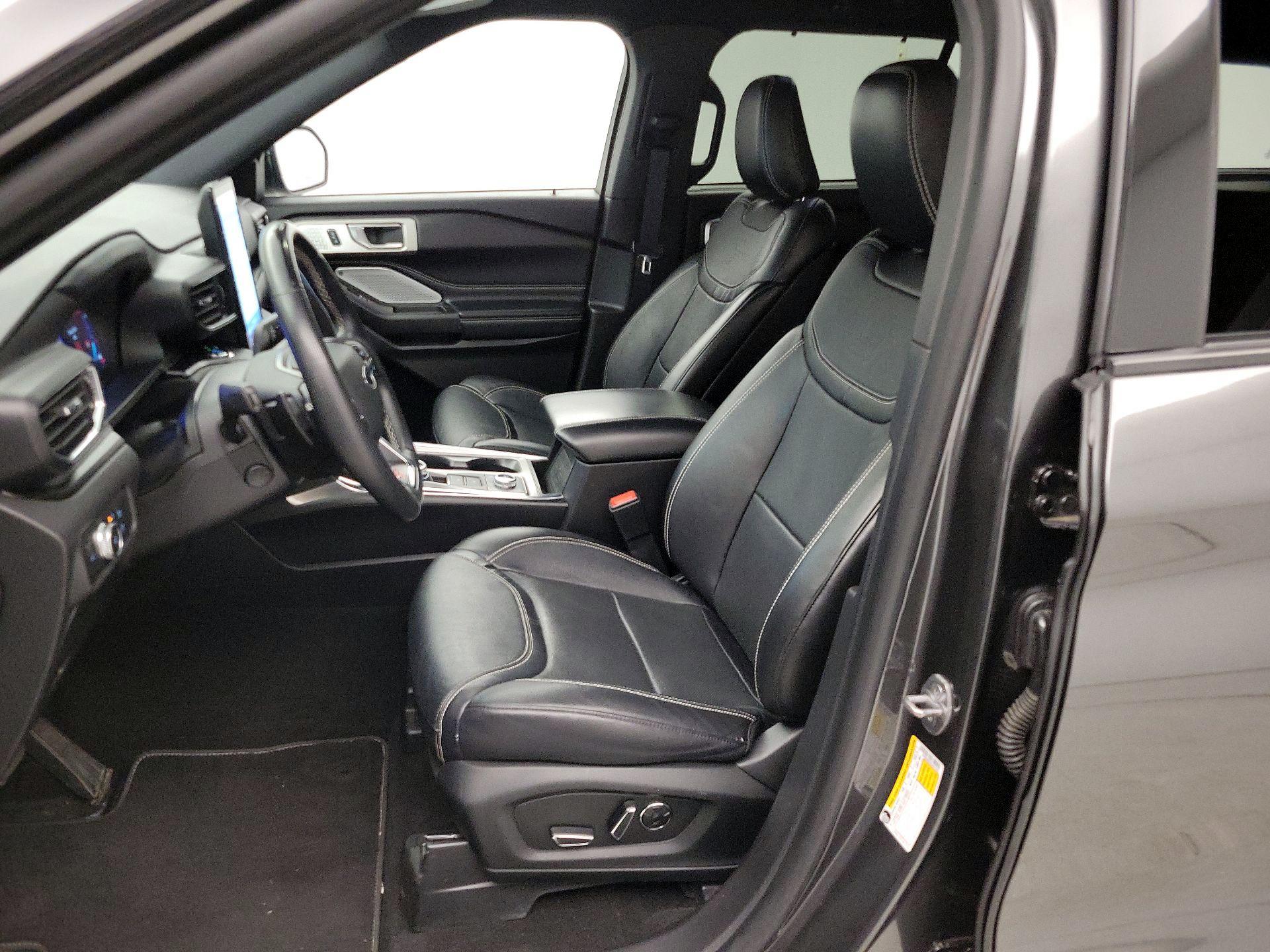 Thumbnail: 2020 Ford Explorer - 11