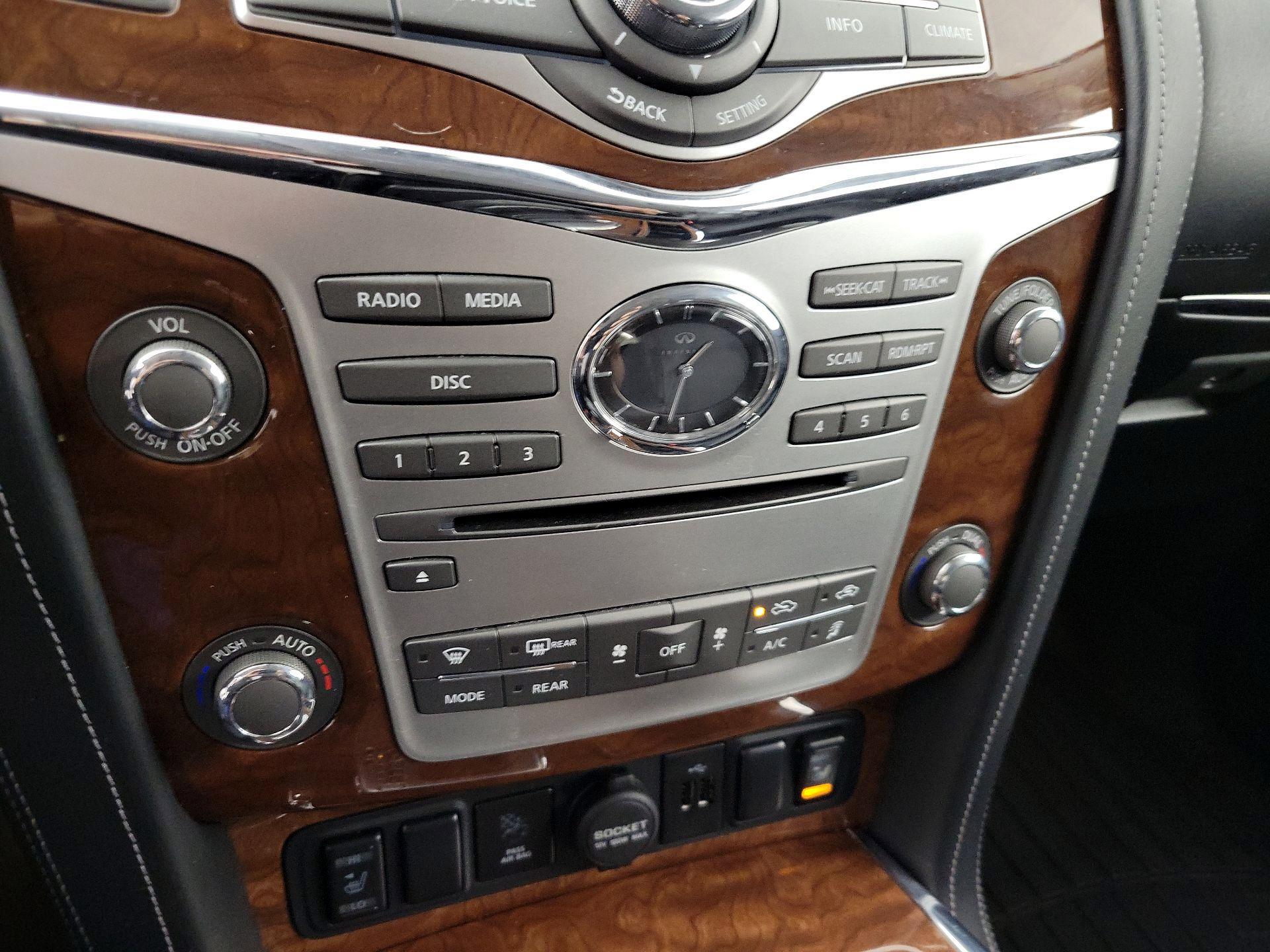 Thumbnail: 2018 INFINITI QX80 - 17