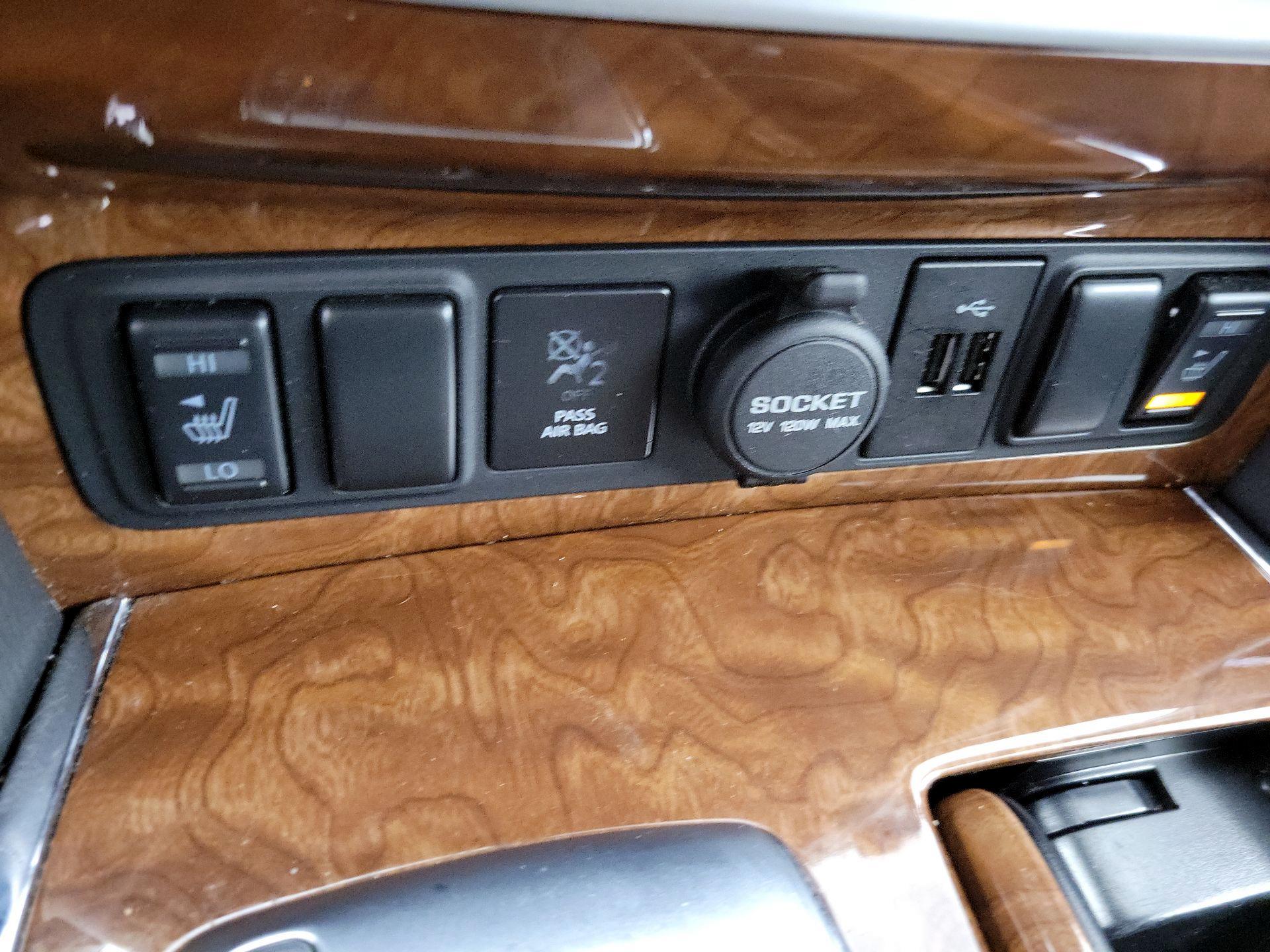 Thumbnail: 2018 INFINITI QX80 - 19