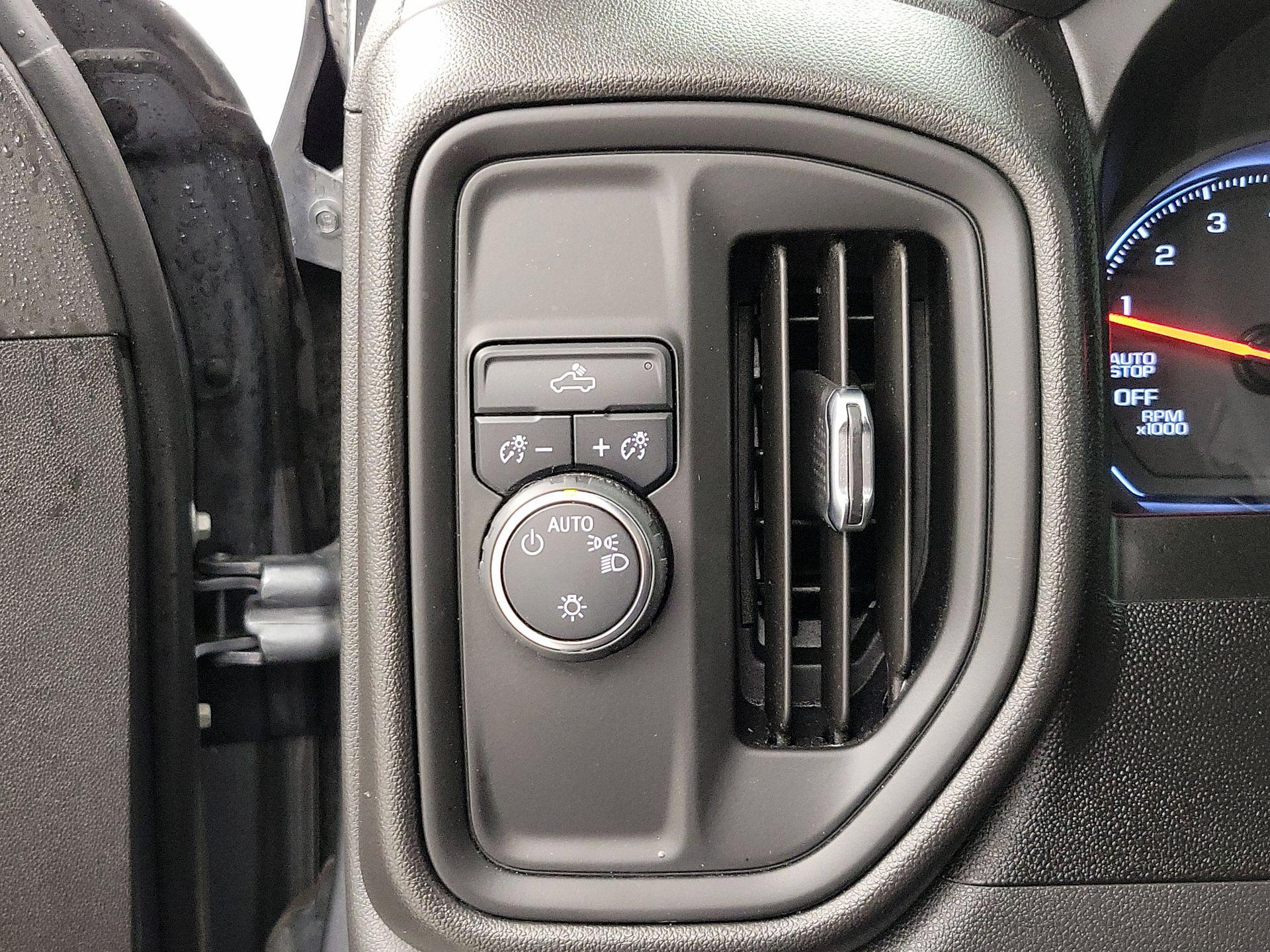 Thumbnail: 2021 Chevrolet Silverado 1500 - 13