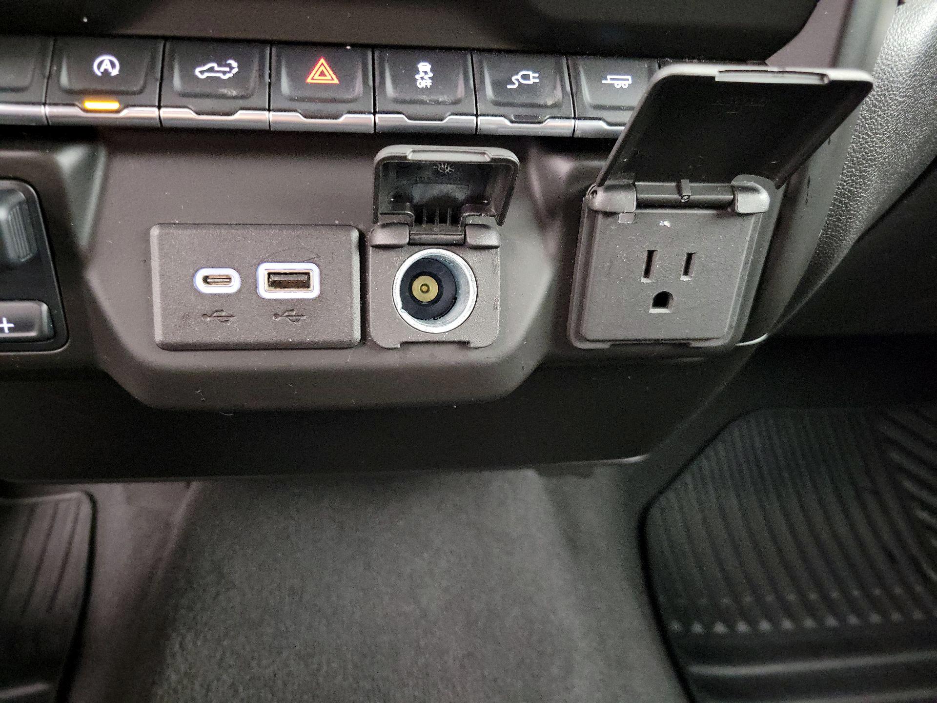 Thumbnail: 2021 Chevrolet Silverado 1500 - 18