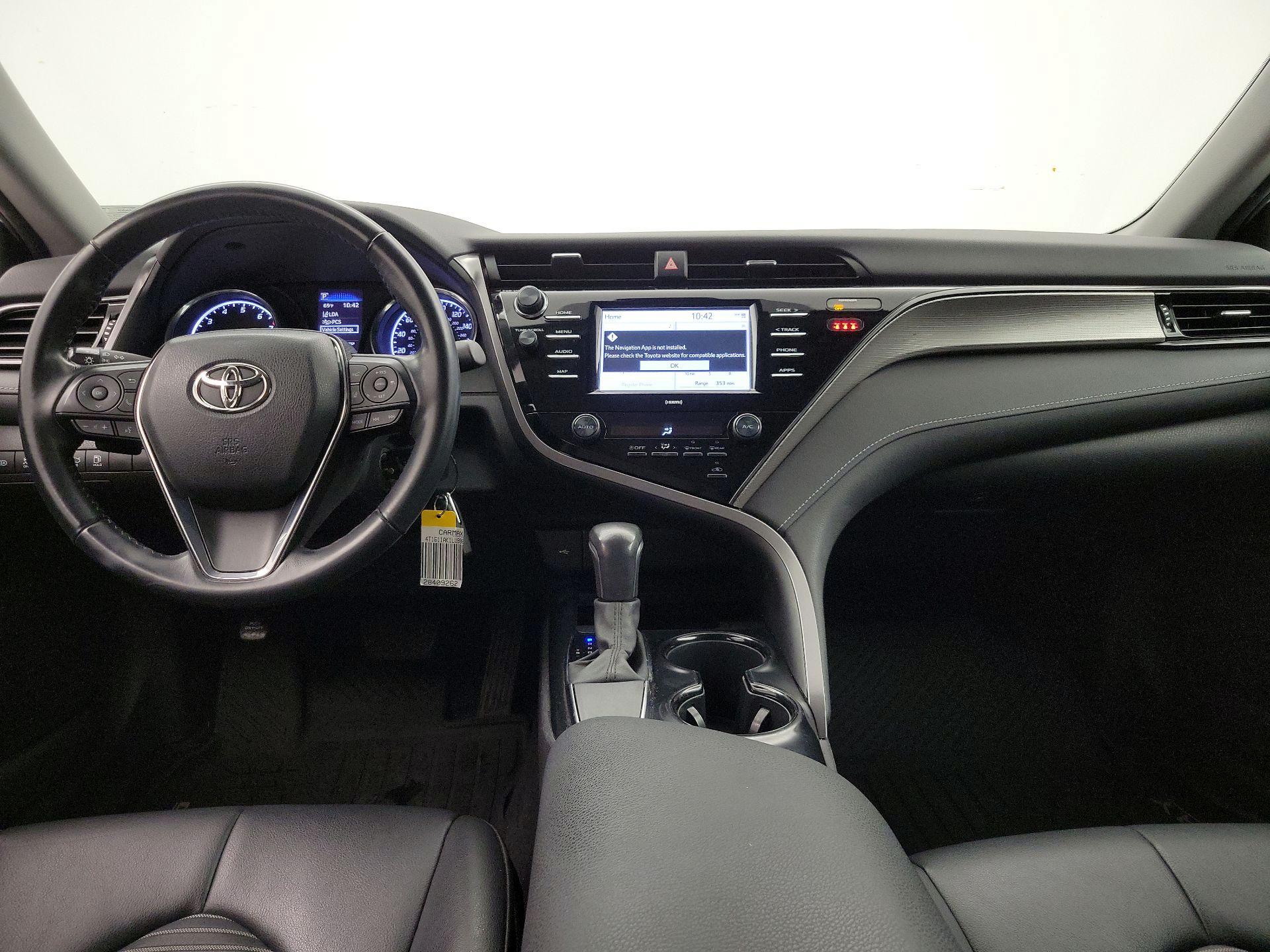 Thumbnail: 2020 Toyota Camry - 9