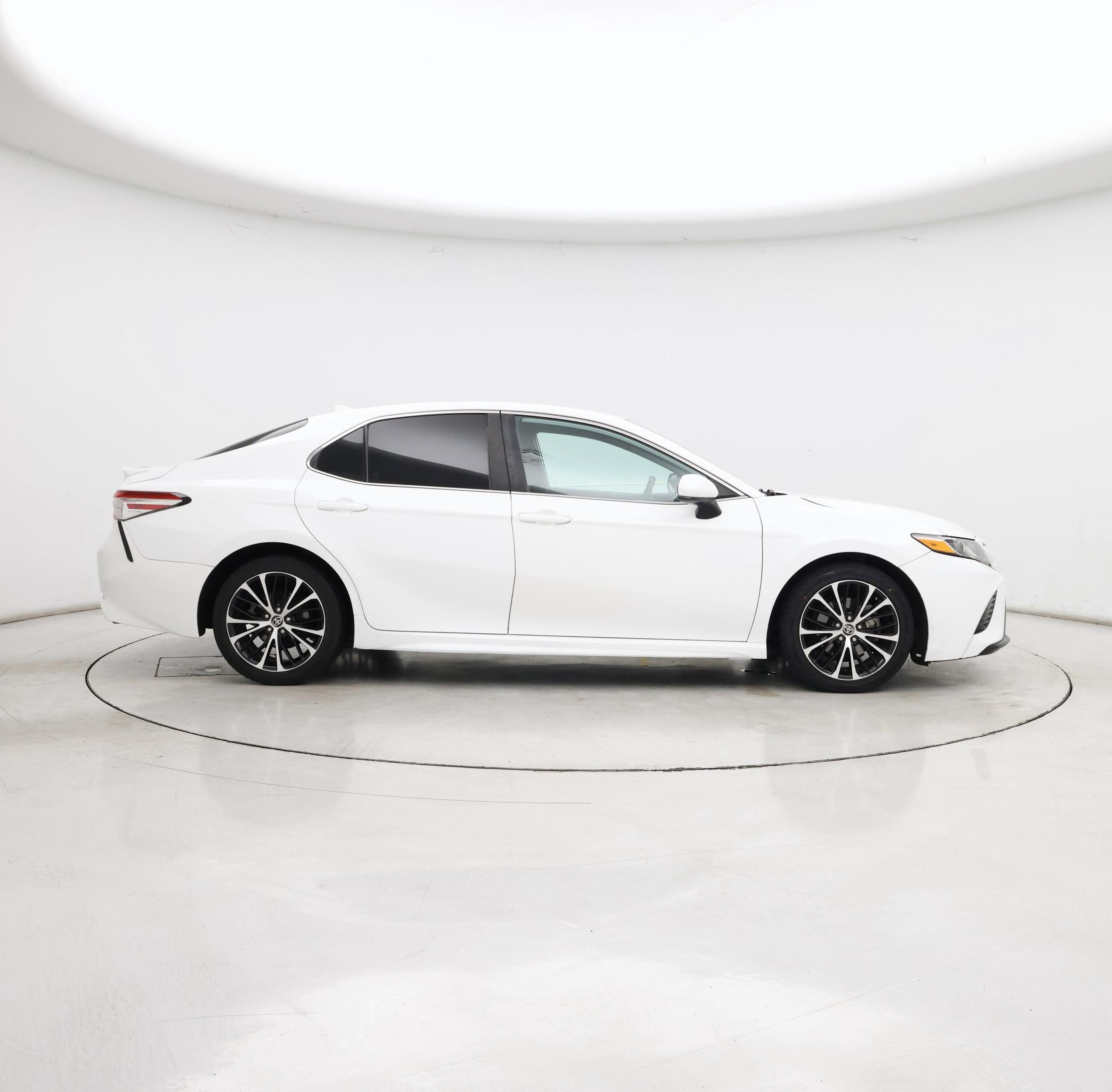 Thumbnail: 2020 Toyota Camry - 7