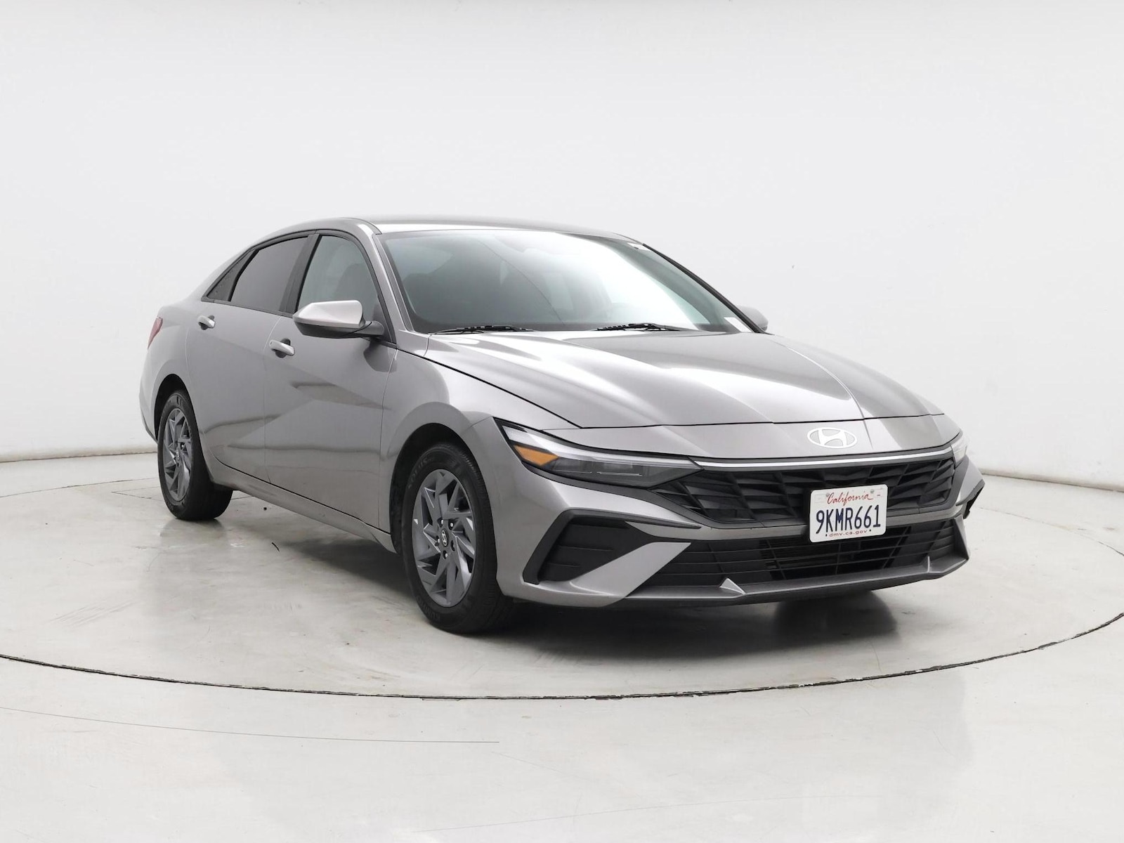 2024 Hyundai Elantra SEL - Photo 2