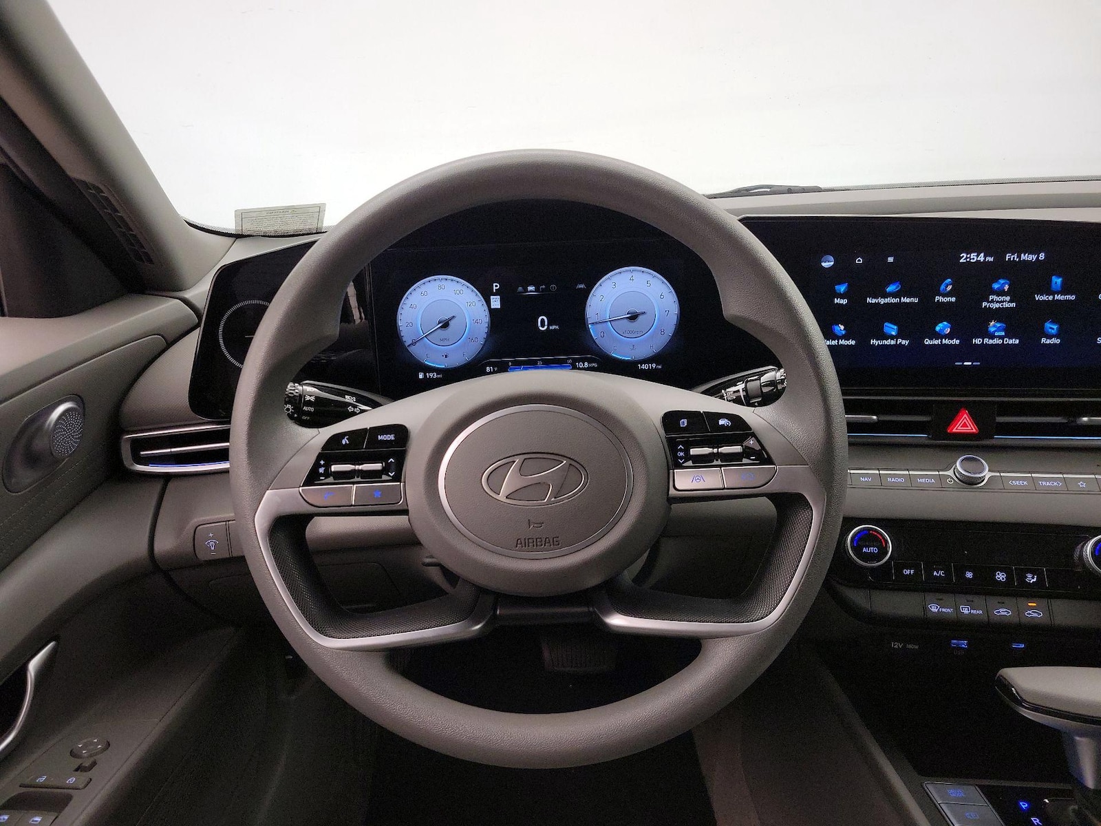 2024 Hyundai Elantra SEL - Photo 11
