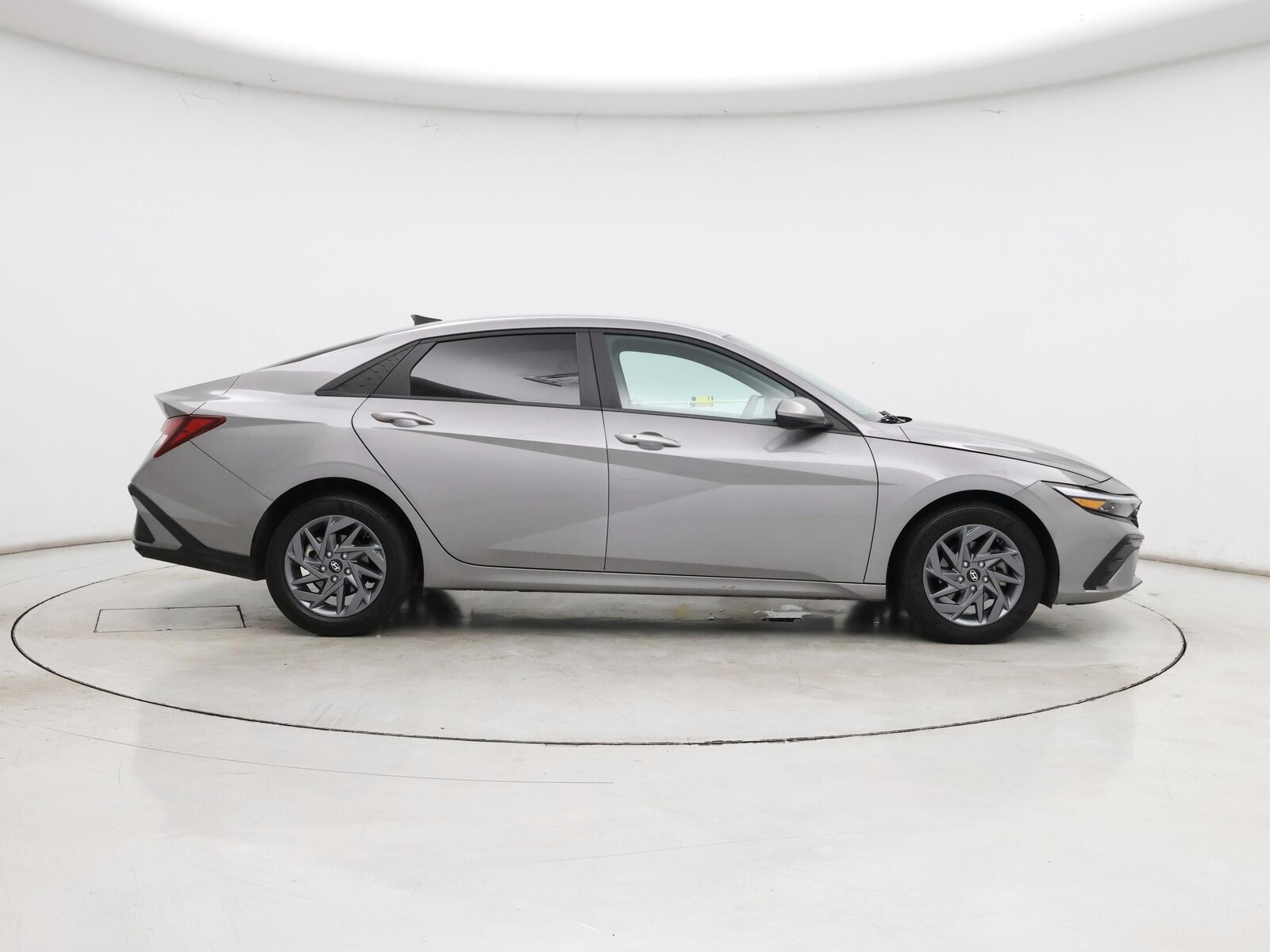 2024 Hyundai Elantra SEL - Photo 8