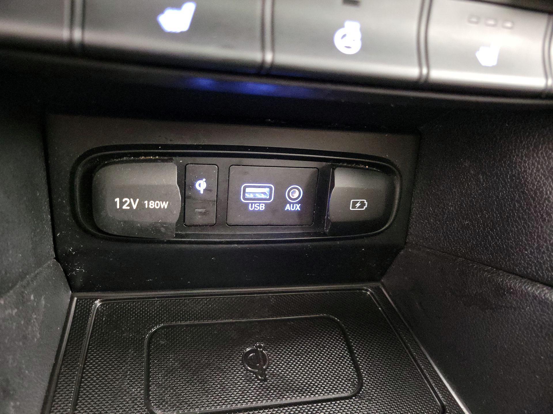 Thumbnail: 2019 Hyundai Santa Fe - 18