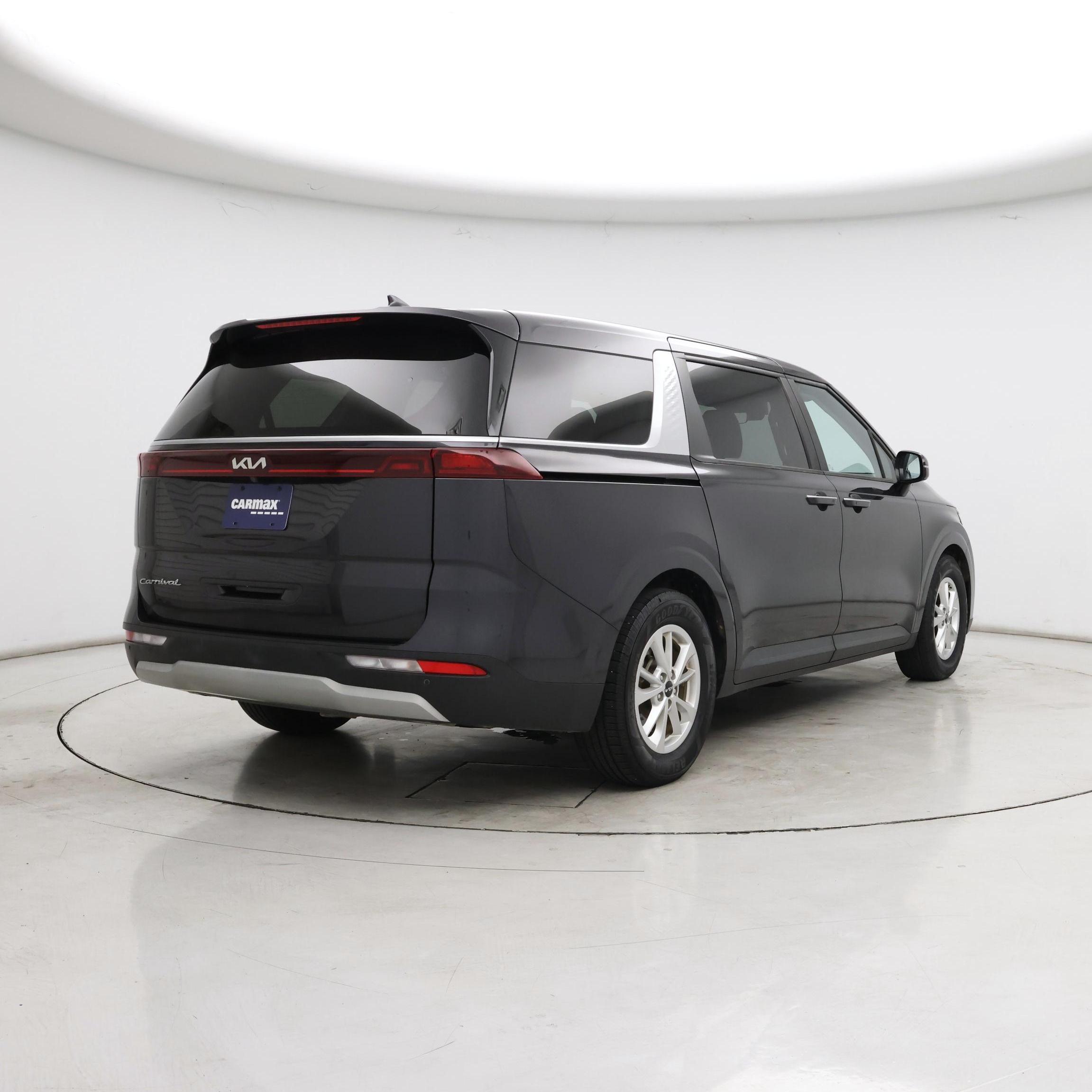 Thumbnail: 2022 Kia Carnival - 8