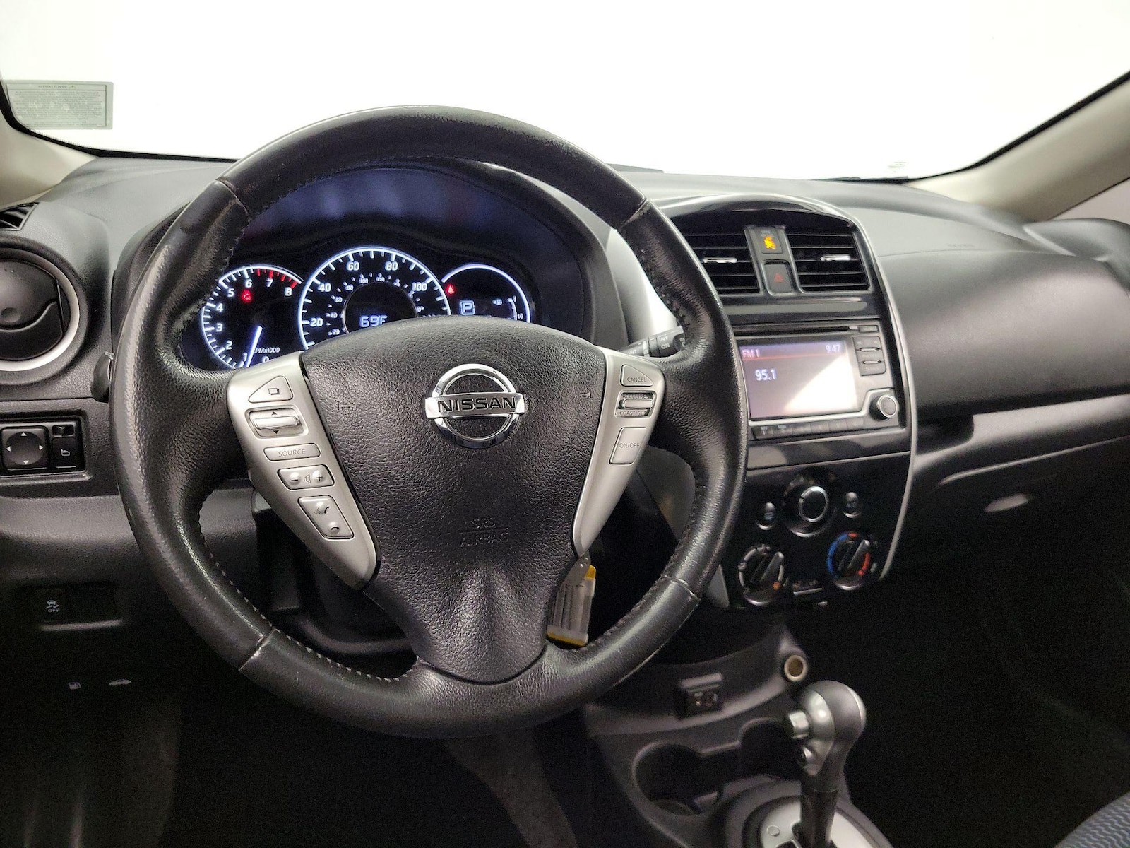 2018 Nissan Versa Note SV - Photo 10