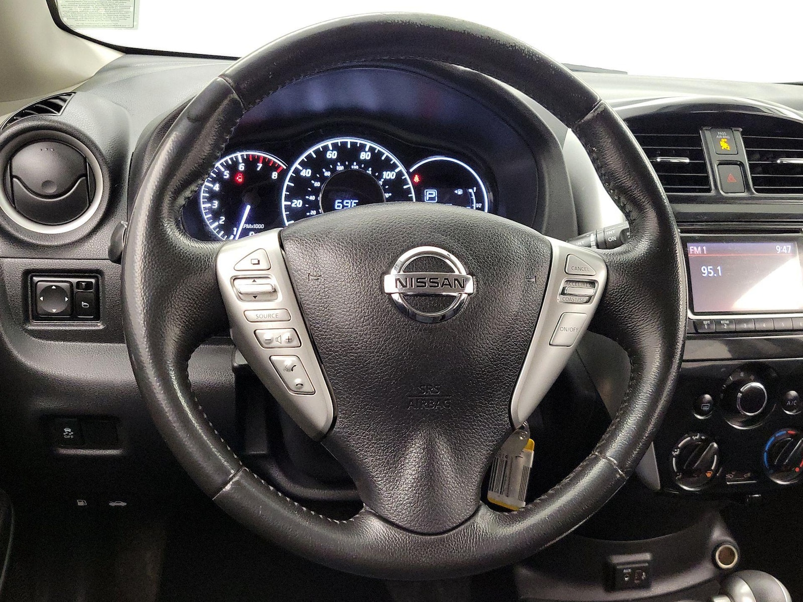 2018 Nissan Versa Note SV - Photo 11