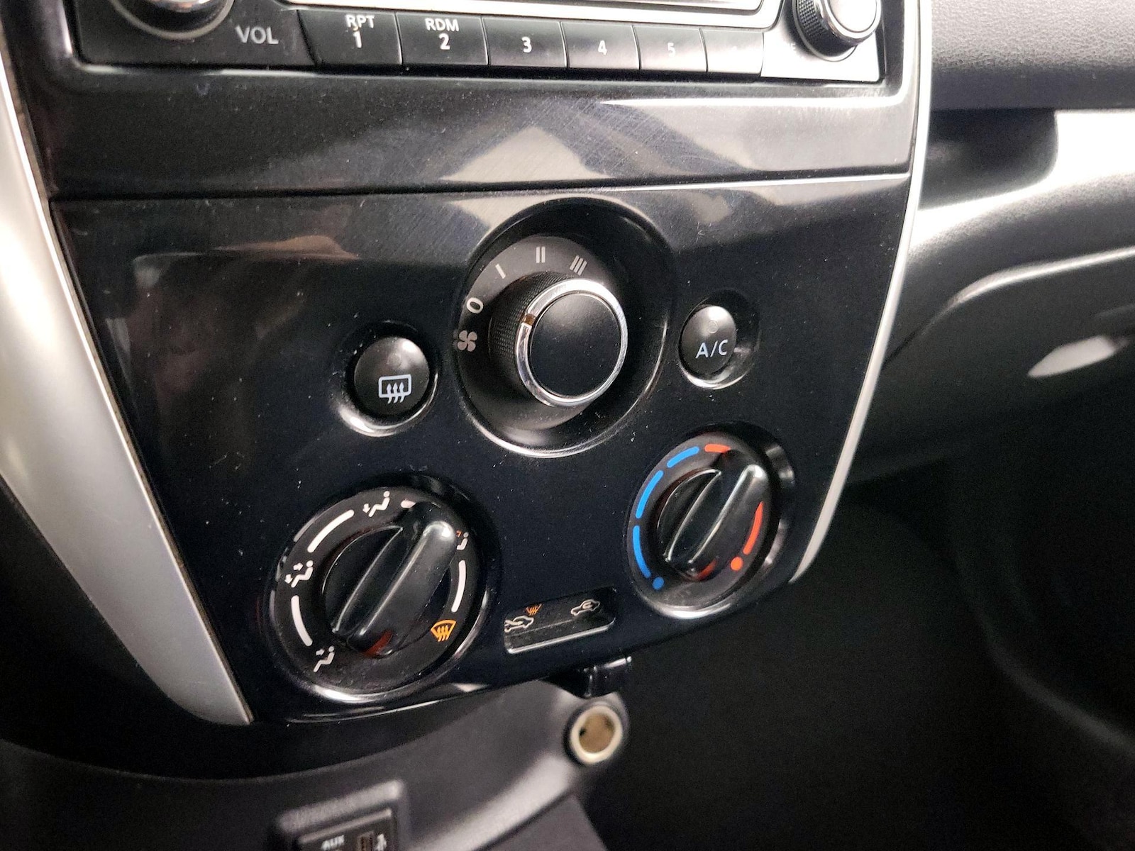 2018 Nissan Versa Note SV - Photo 17