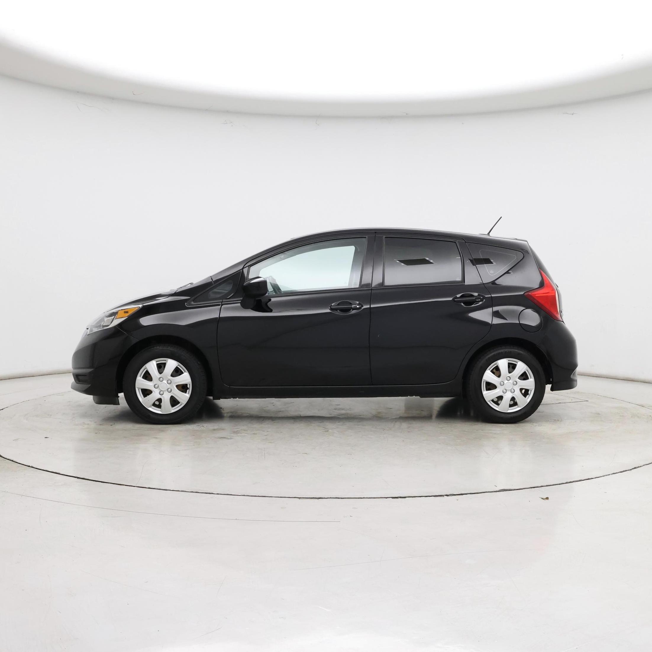 Thumbnail: 2018 Nissan Versa Note - 3