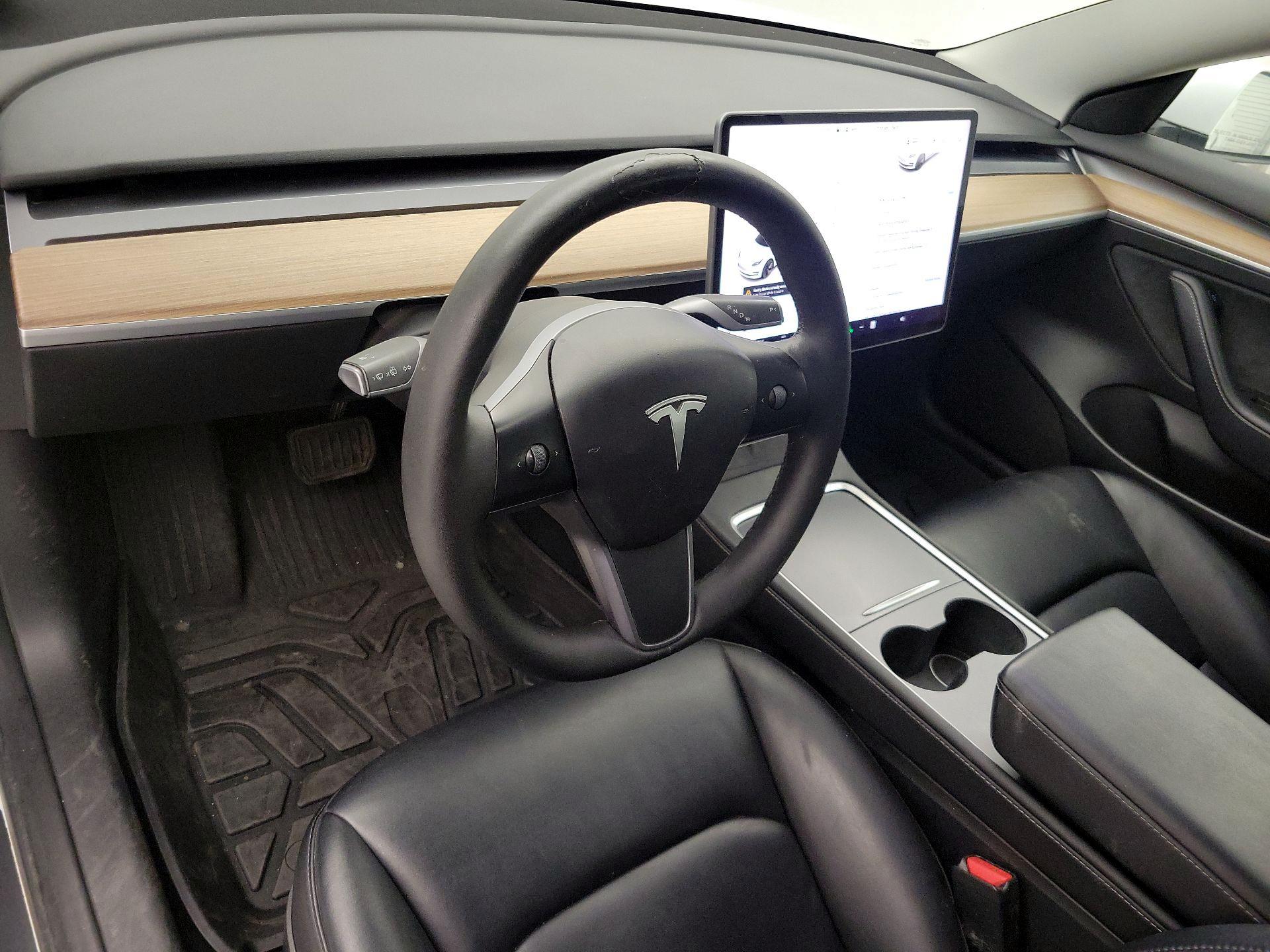 Thumbnail: 2023 Tesla Model 3 - 9