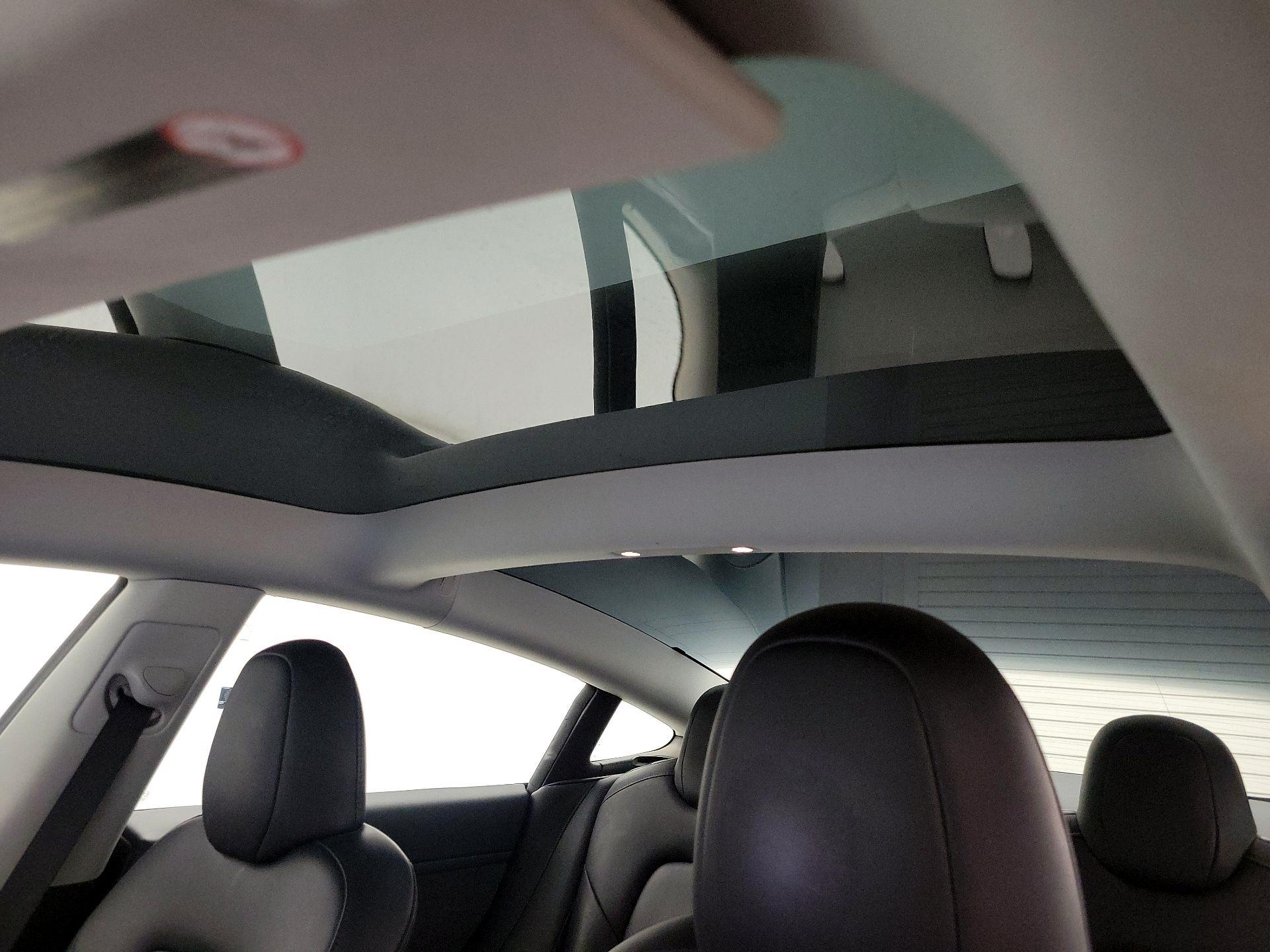 Thumbnail: 2023 Tesla Model 3 - 18
