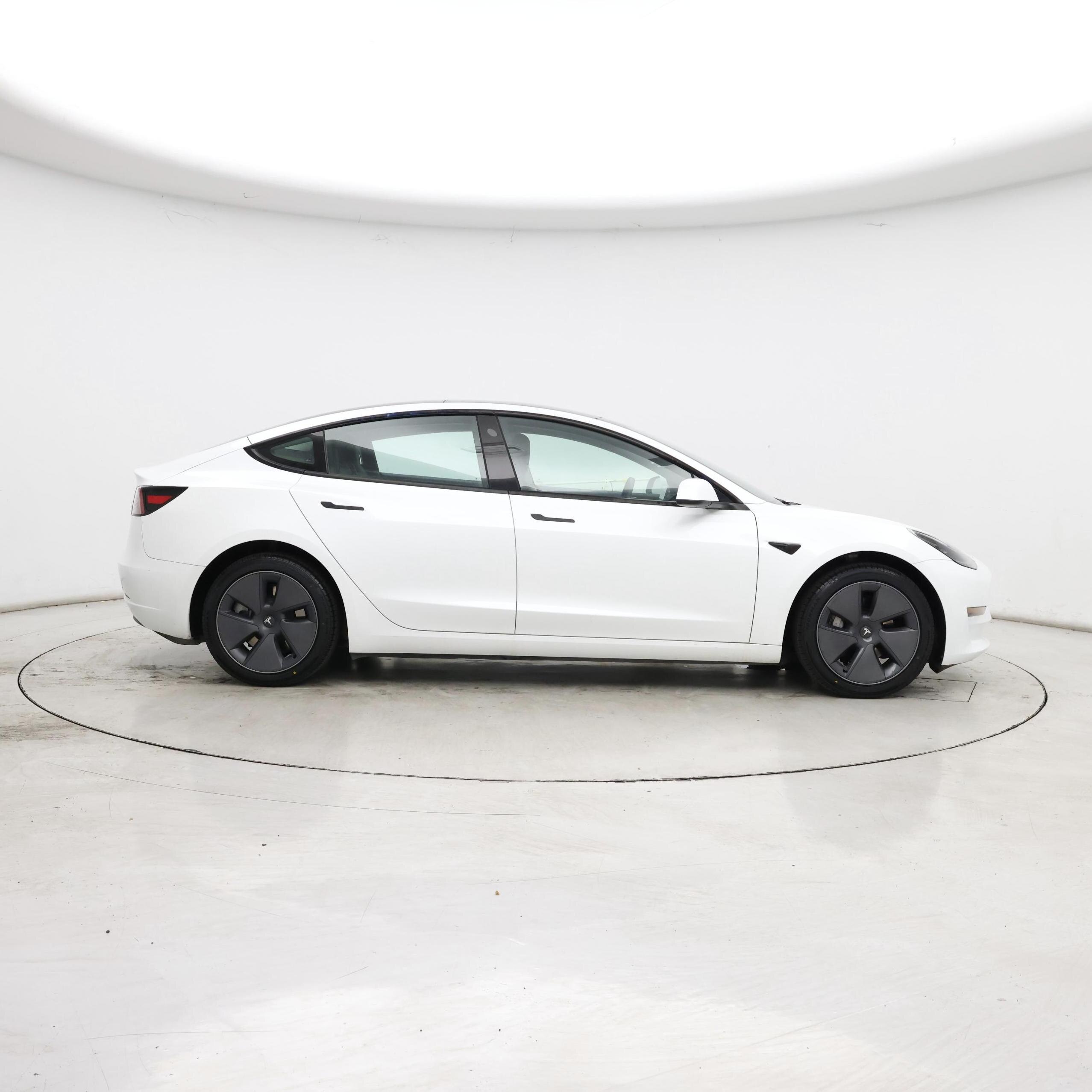 Thumbnail: 2023 Tesla Model 3 - 7