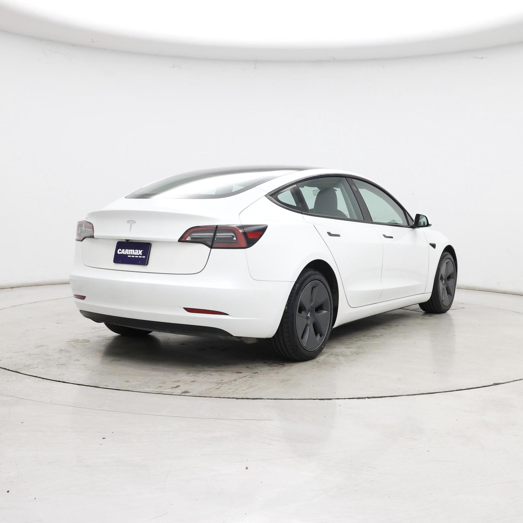 Thumbnail: 2023 Tesla Model 3 - 8