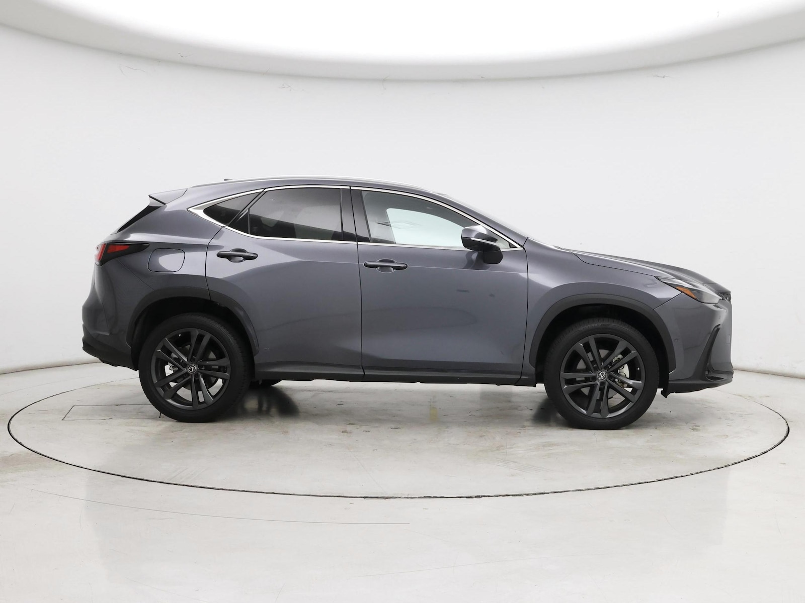 2022 Lexus NX PHEV 450h+ - Photo 8