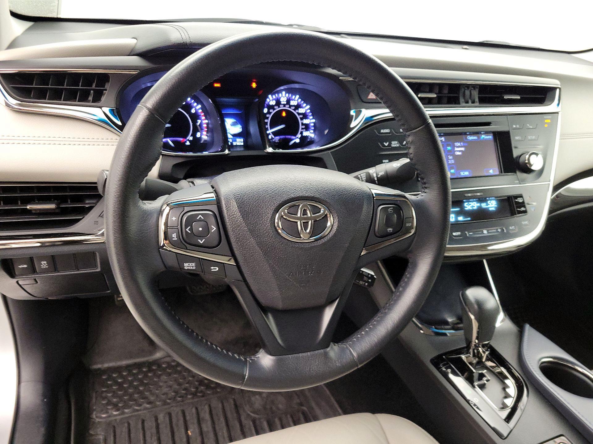 Thumbnail: 2014 Toyota Avalon - 10