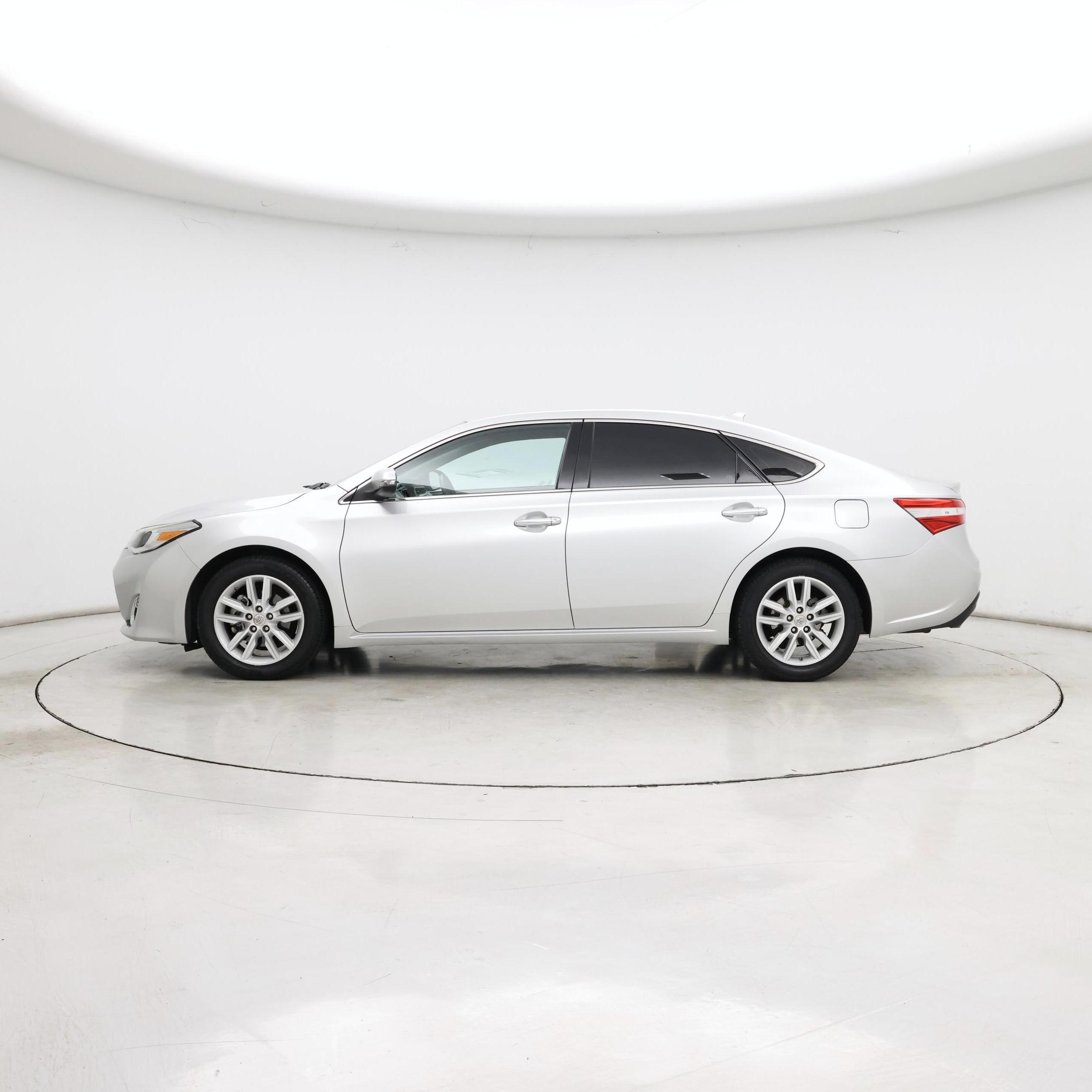 Thumbnail: 2014 Toyota Avalon - 3